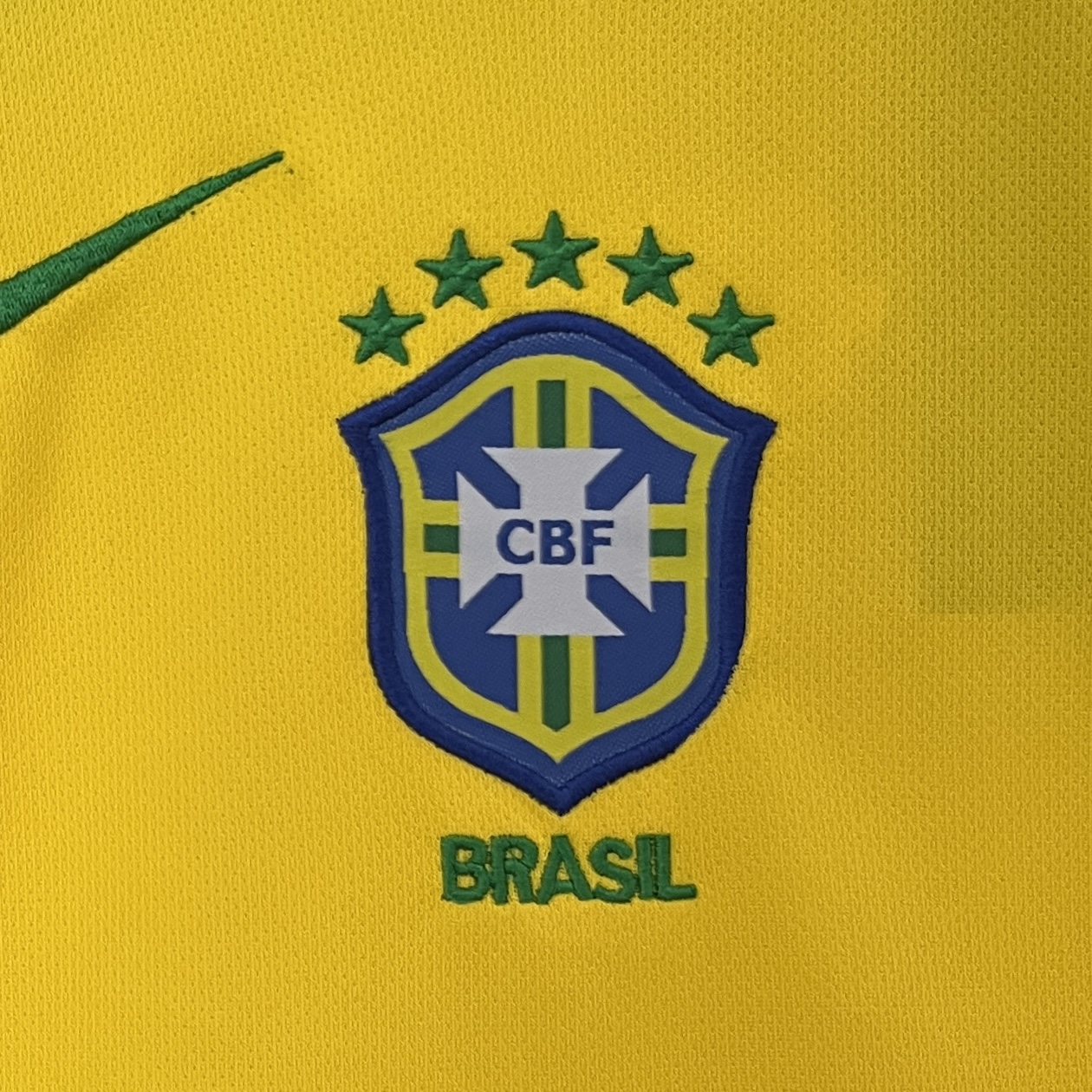 AlphaJersey-Retro Brazil 2004 Home Stadium Kids Kit