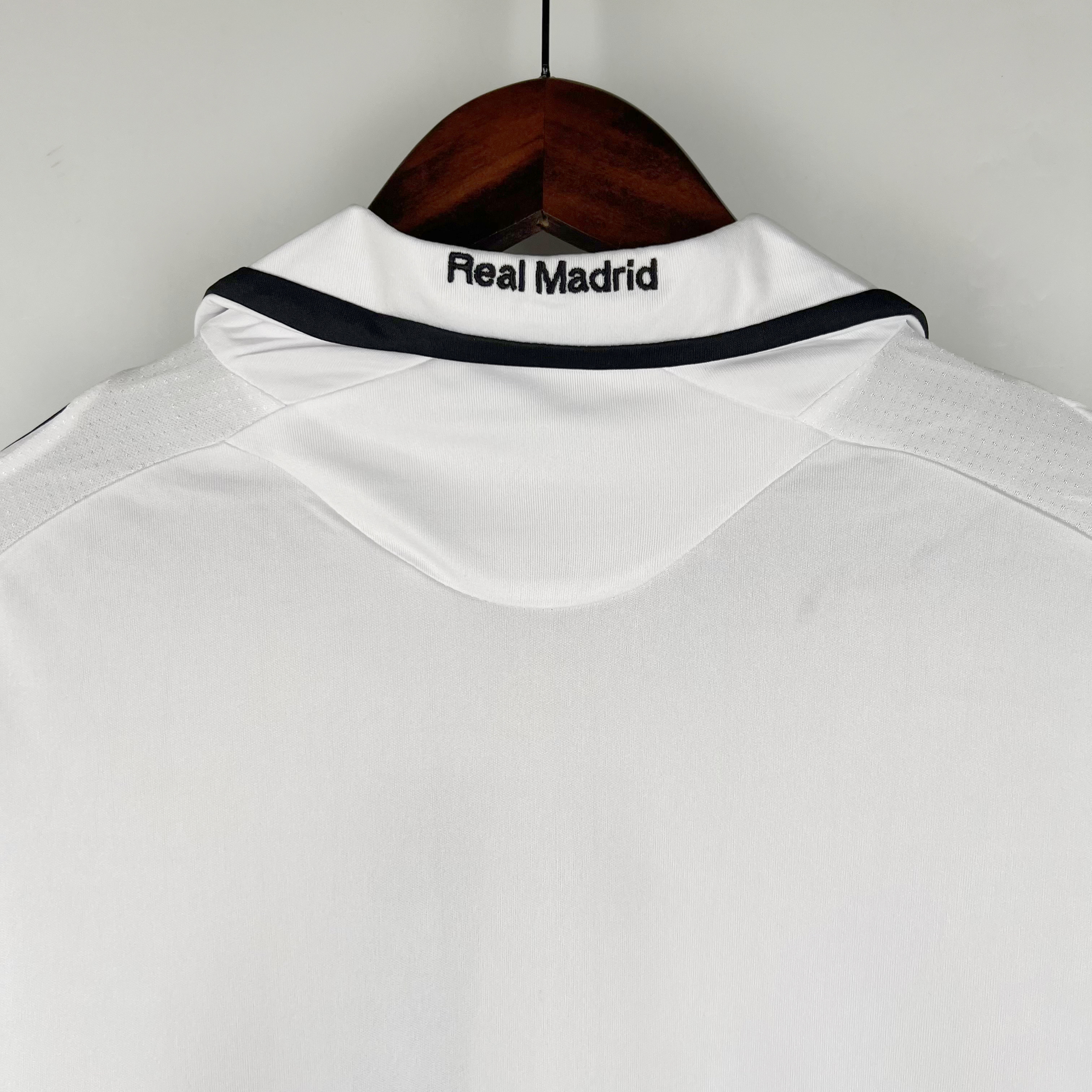 AlphaJersey-Retro Real Madrid 08-09 Home Stadium Jersey