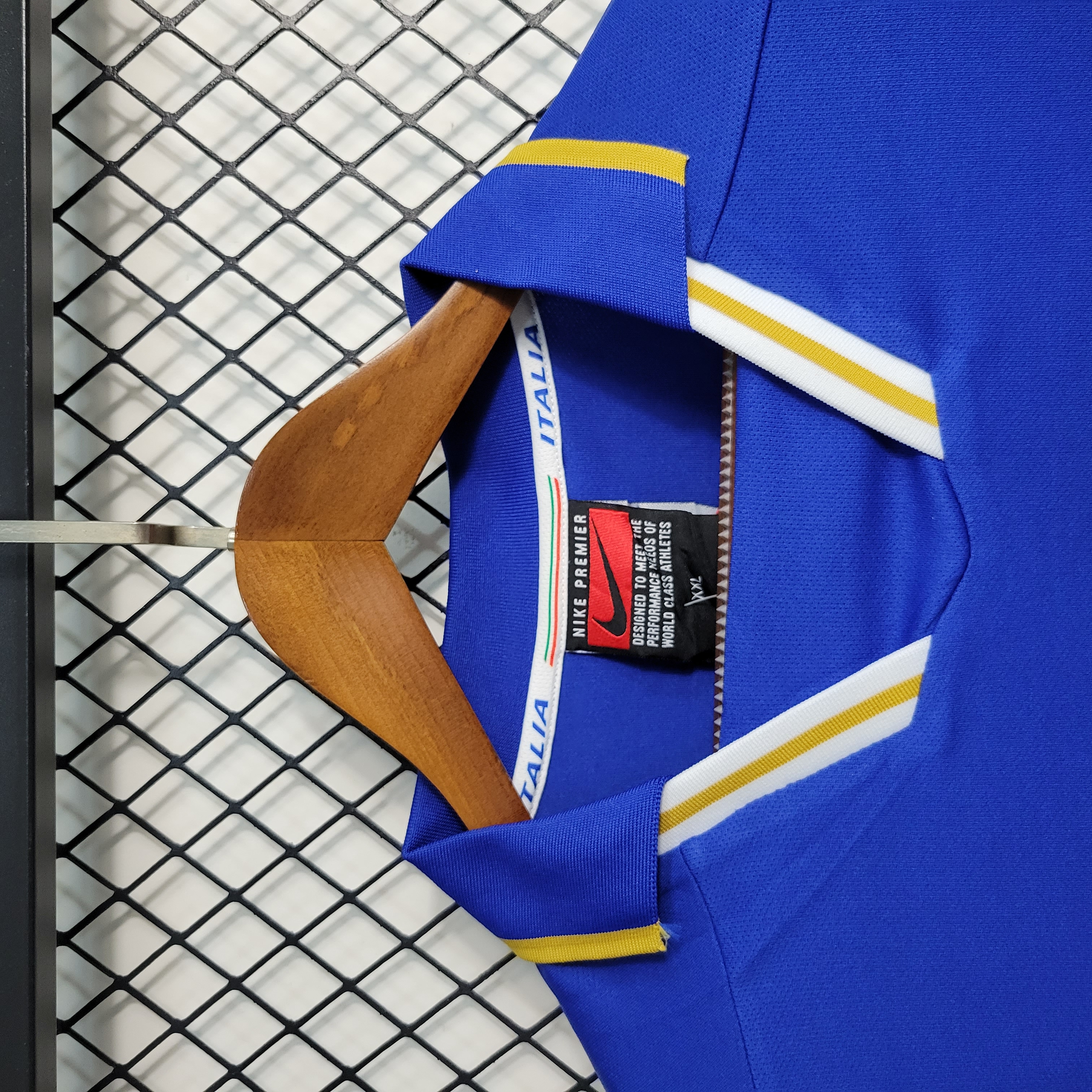 AlphaJersey-Retro Italy 1996 Home Stadium Jersey