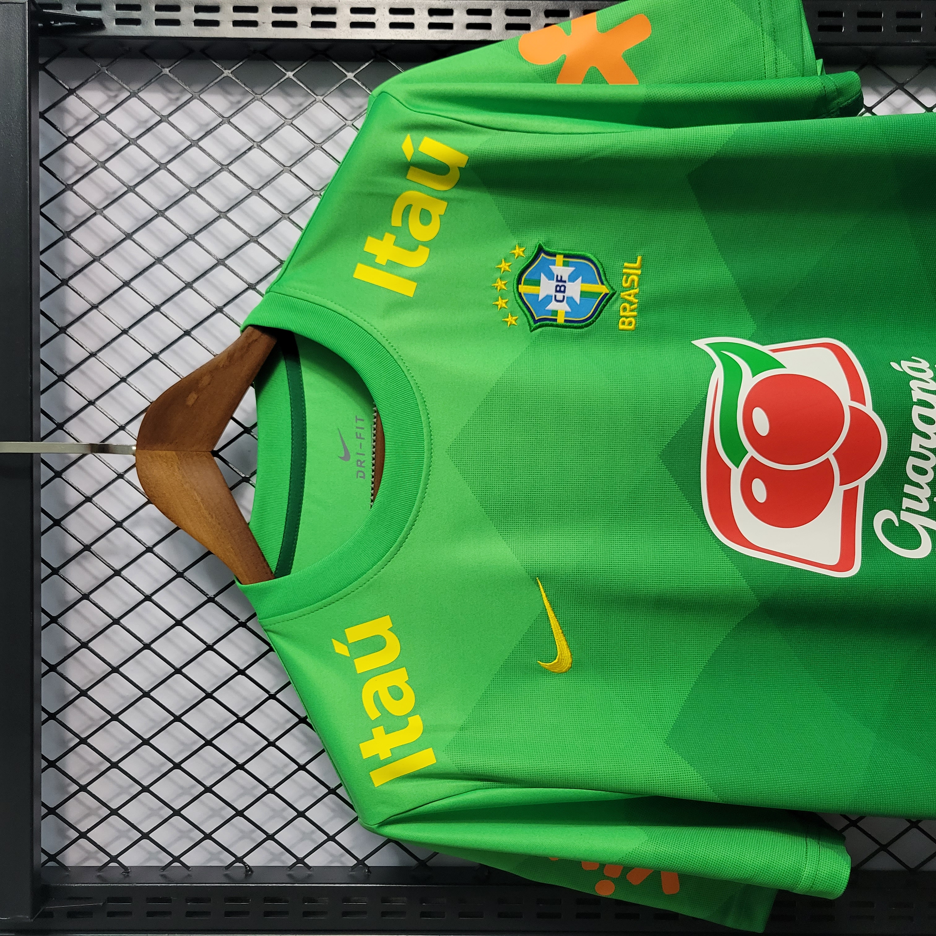 AlphaJersey-Retro Brazil 2020 Green Training Jersey