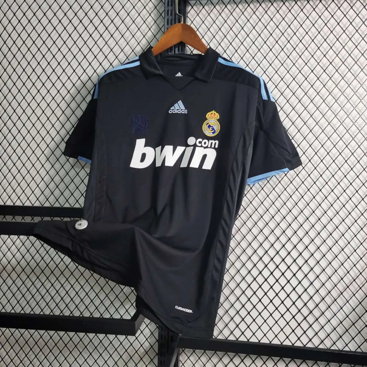 AlphaJersey-Retro Real Madrid 09-10 Away Stadium Jersey