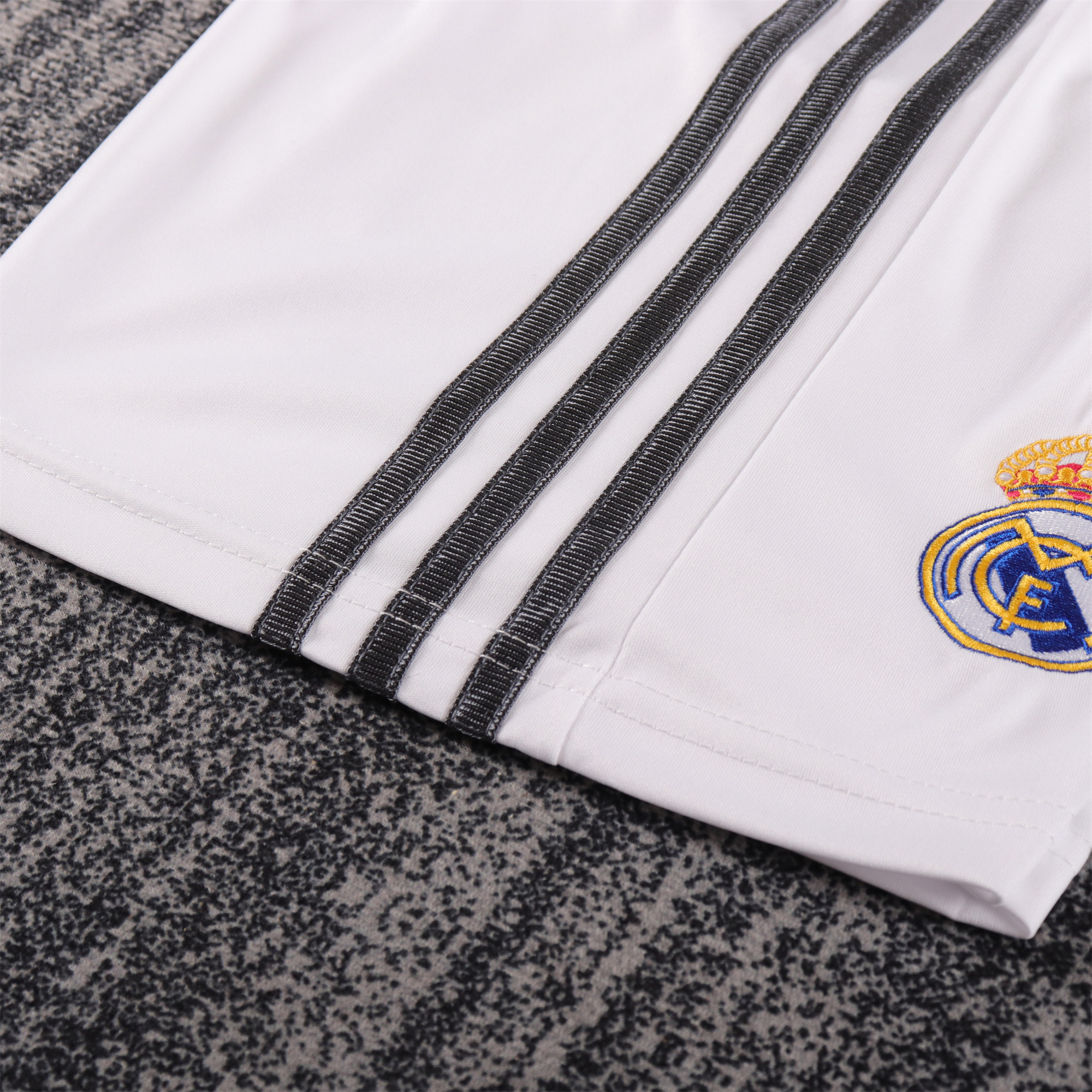 AlphaJersey-Retro Real Madrid 2013-14 Home Kids Kit