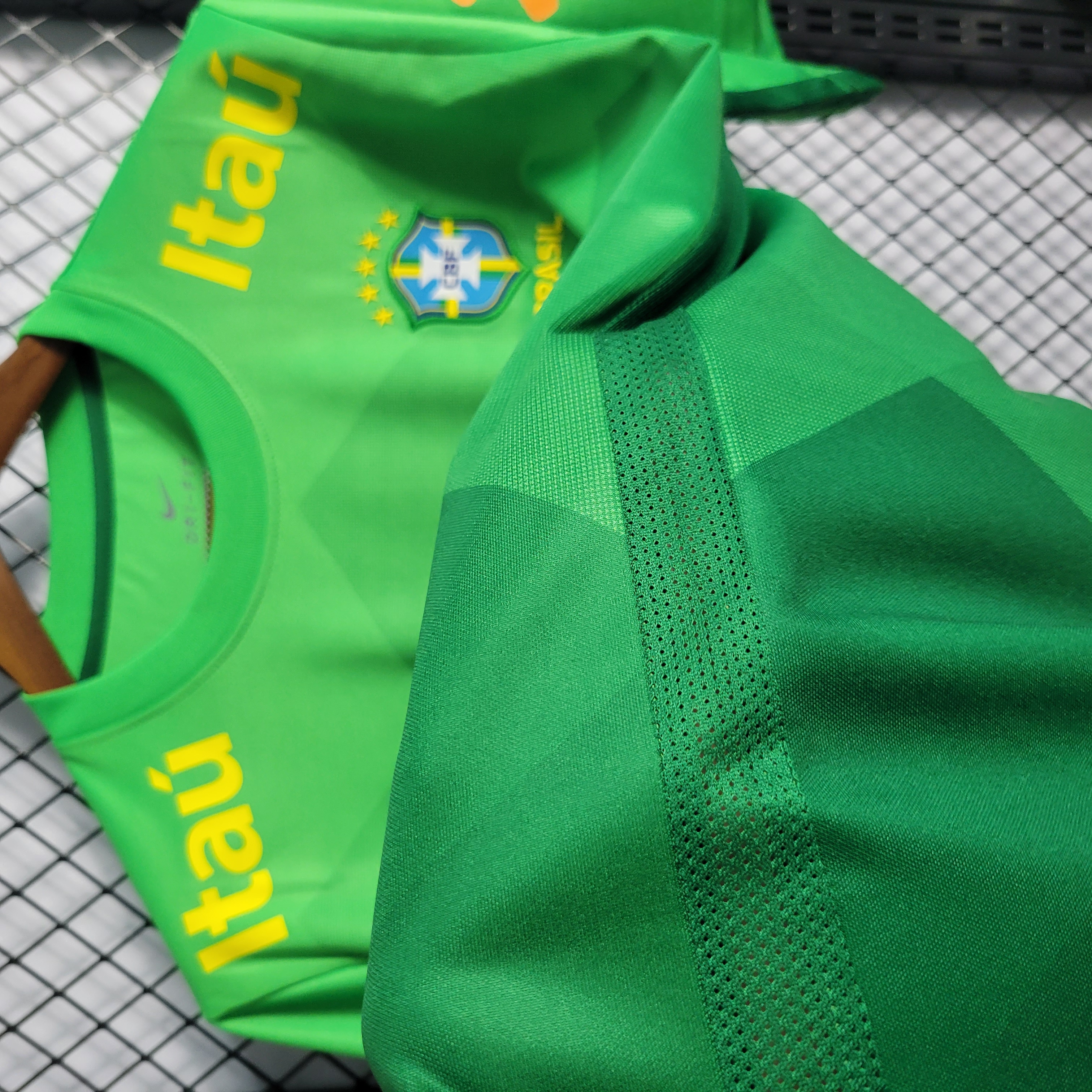 AlphaJersey-Retro Brazil 2020 Green Training Jersey