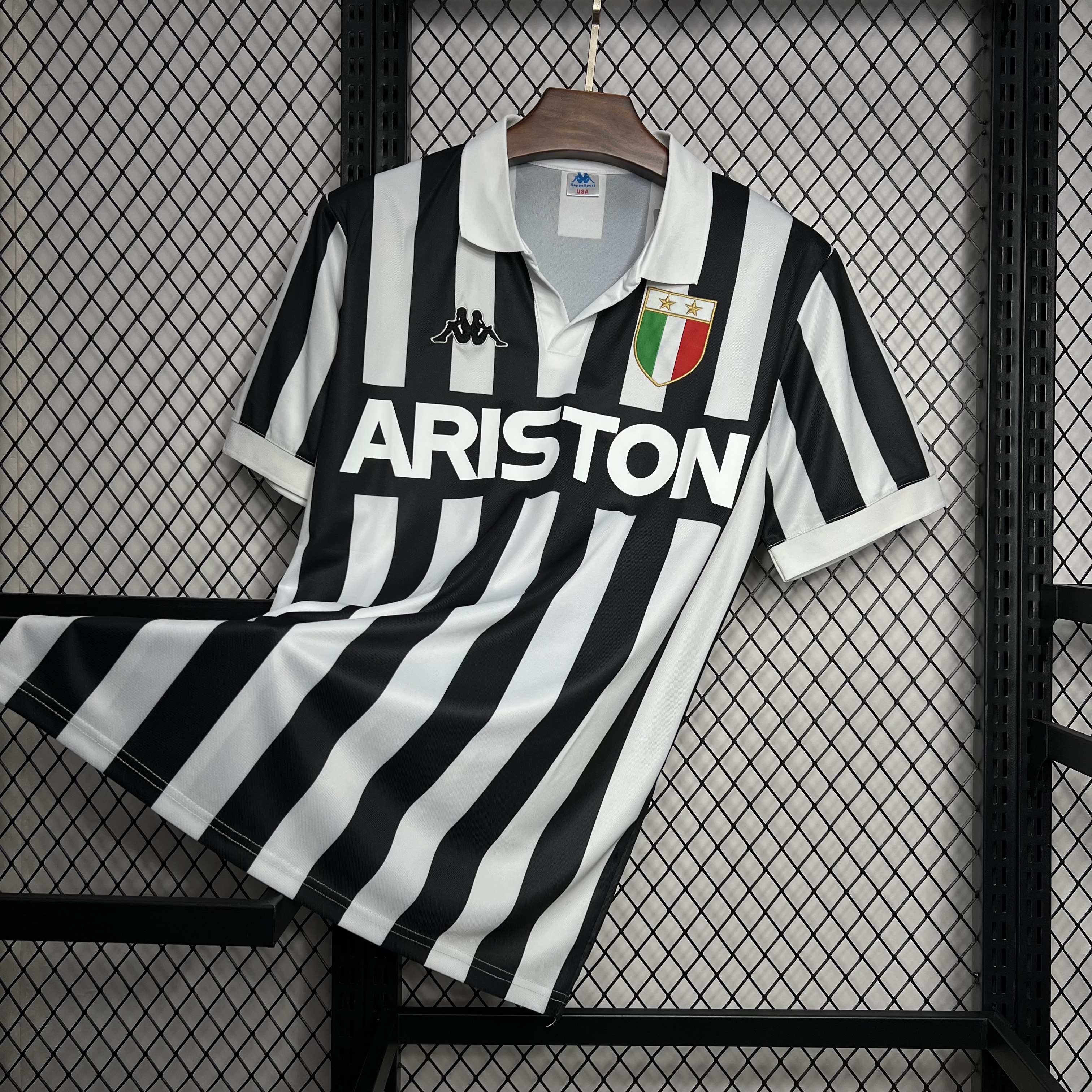 AlphaJersey-Retro Juventus 1984-85 Home Stadium Jersey