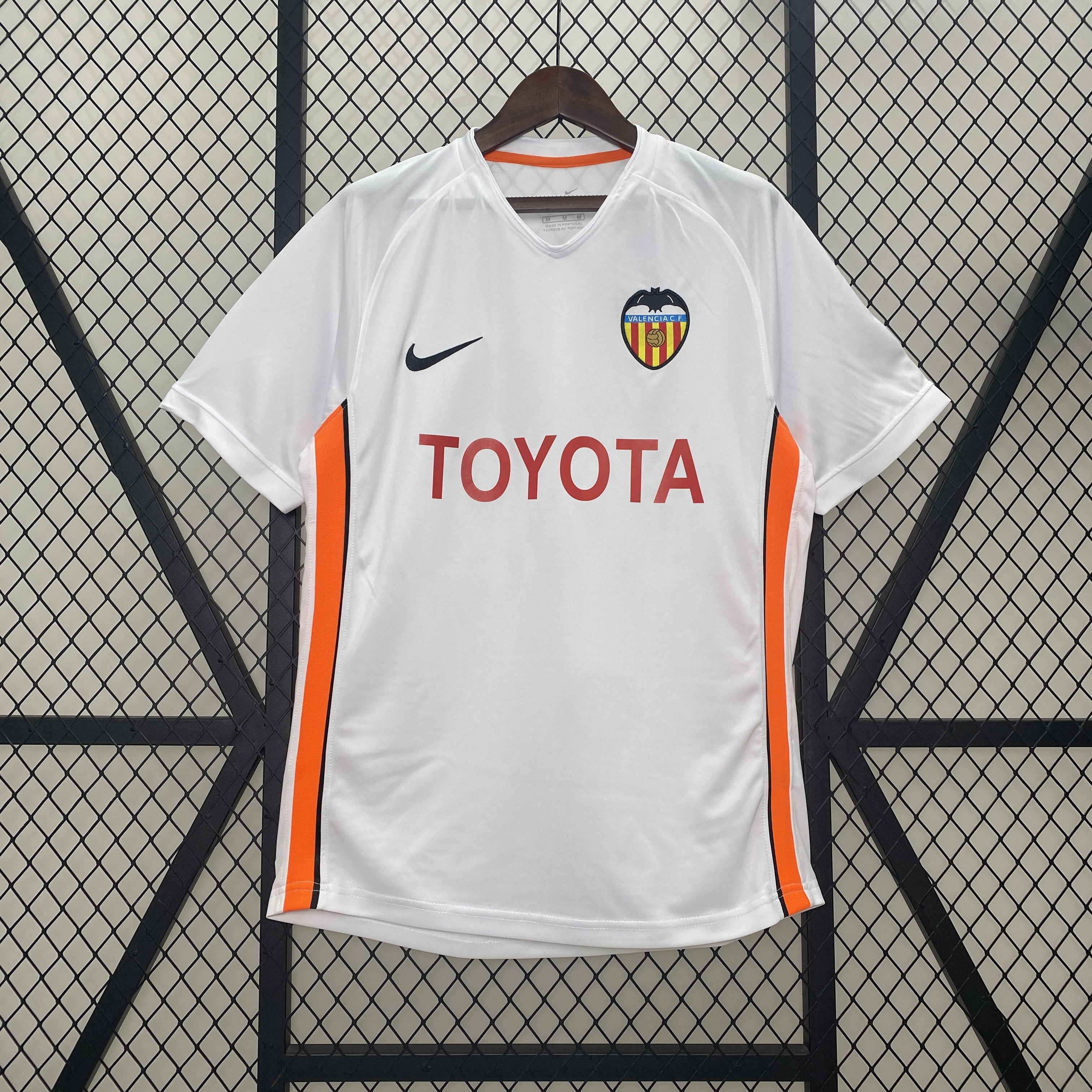 AlphaJersey-Retro Valencia 2006-07 Home Jersey