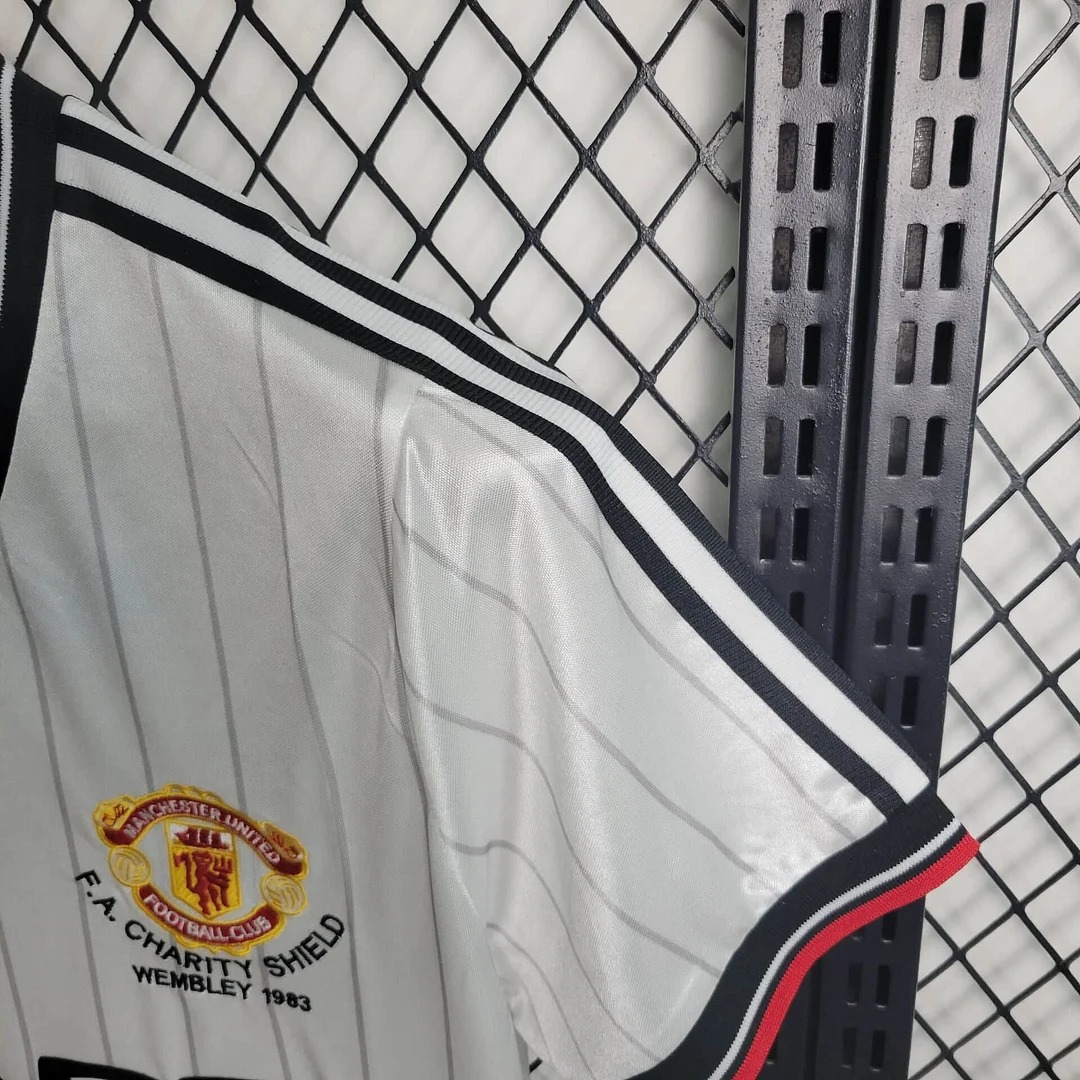 AlphaJersey-Retro Manchester United 82-83 Away Jersey