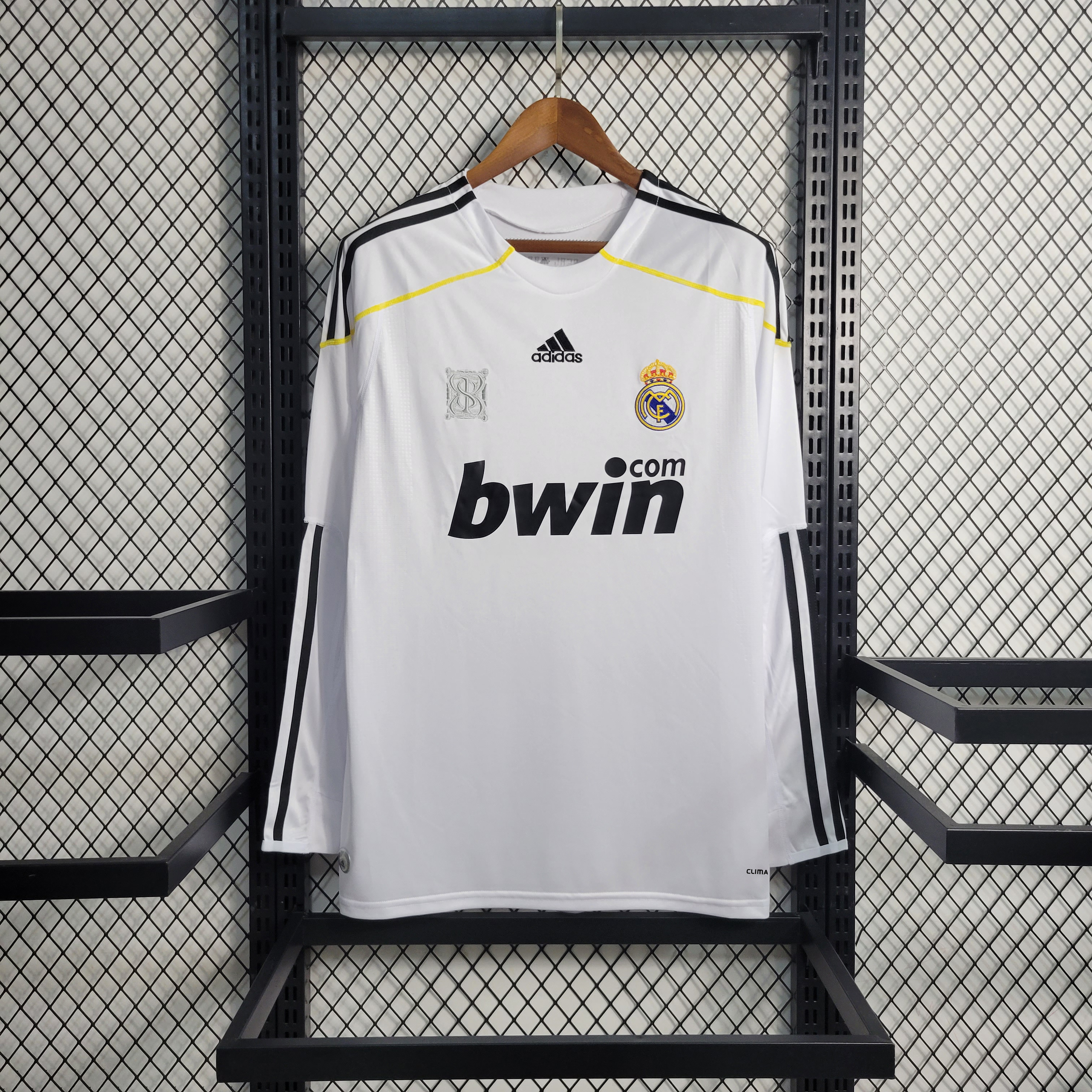 AlphaJersey-Retro Real Madrid 09-10 Home Stadium Long Sleeve Jersey
