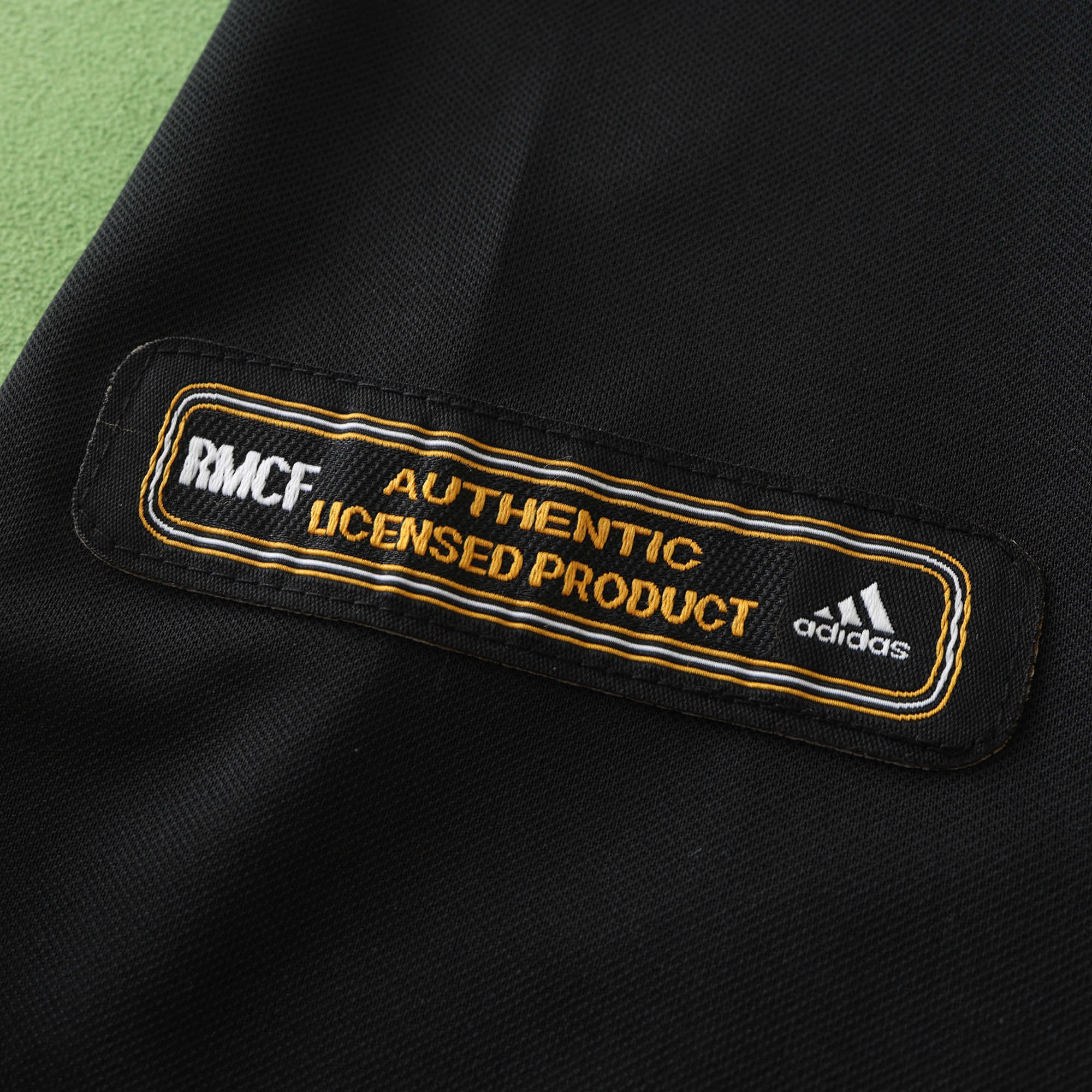 AlphaJersey-Retro Real Madrid 2001-02 Away Jersey