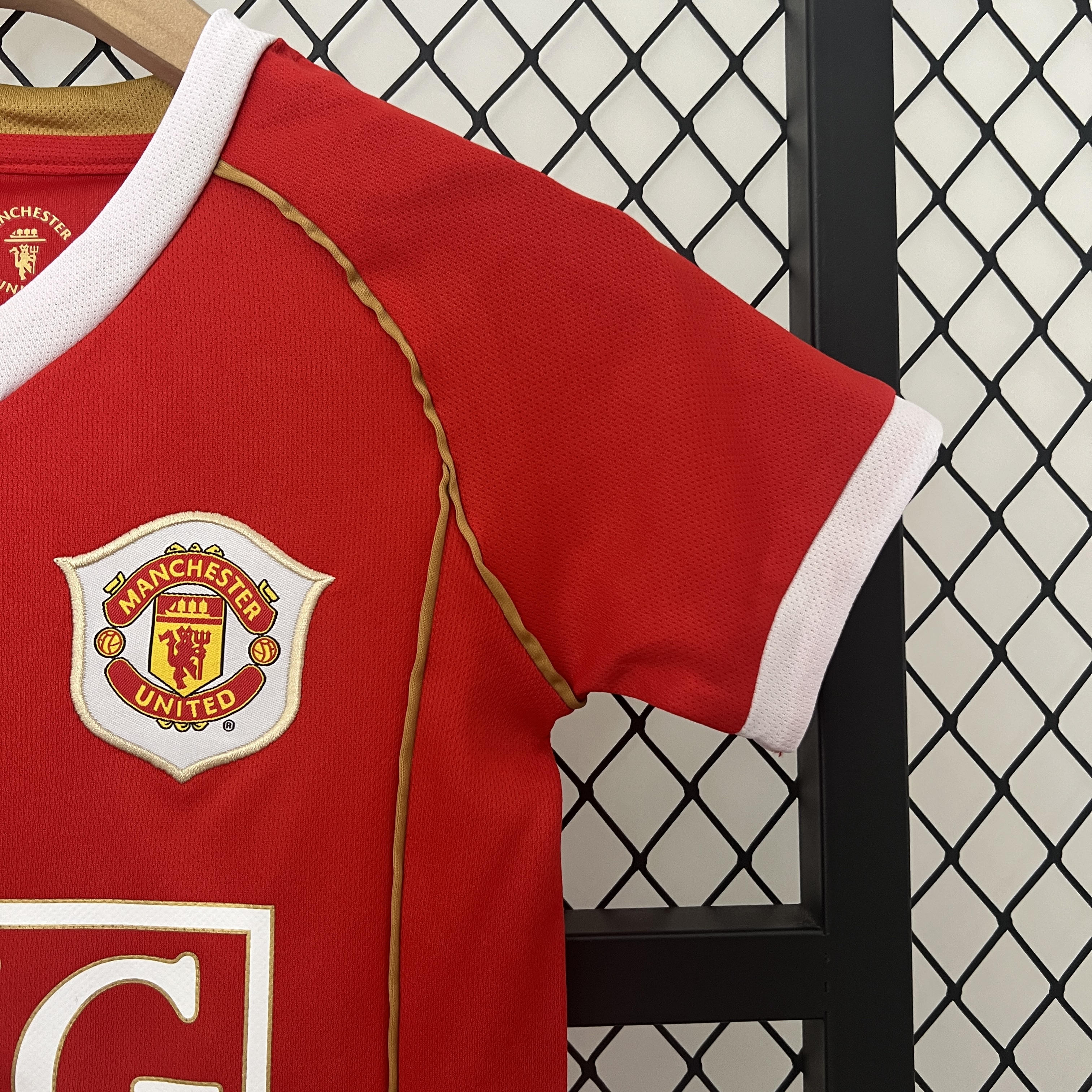 AlphaJersey-Retro Manchester United 2006-07 Home Stadium Kids Kit