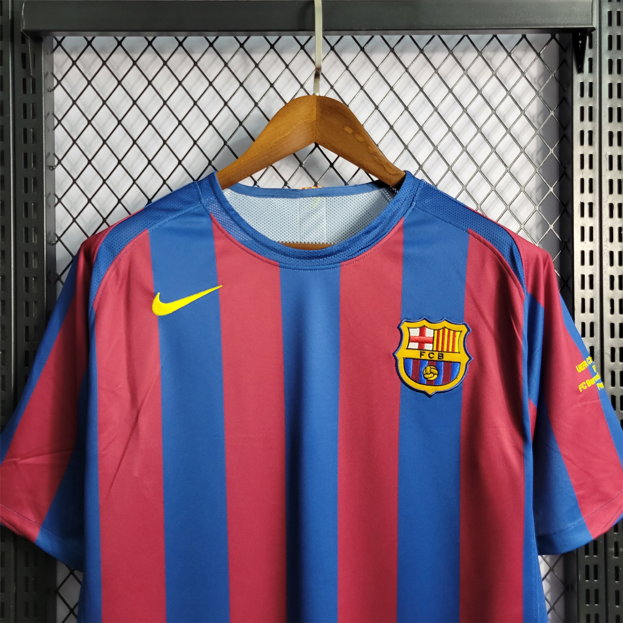 AlphaJersey-Retro Barcelona 05-06 Home Stadium Jersey - UEFA Champions League Final