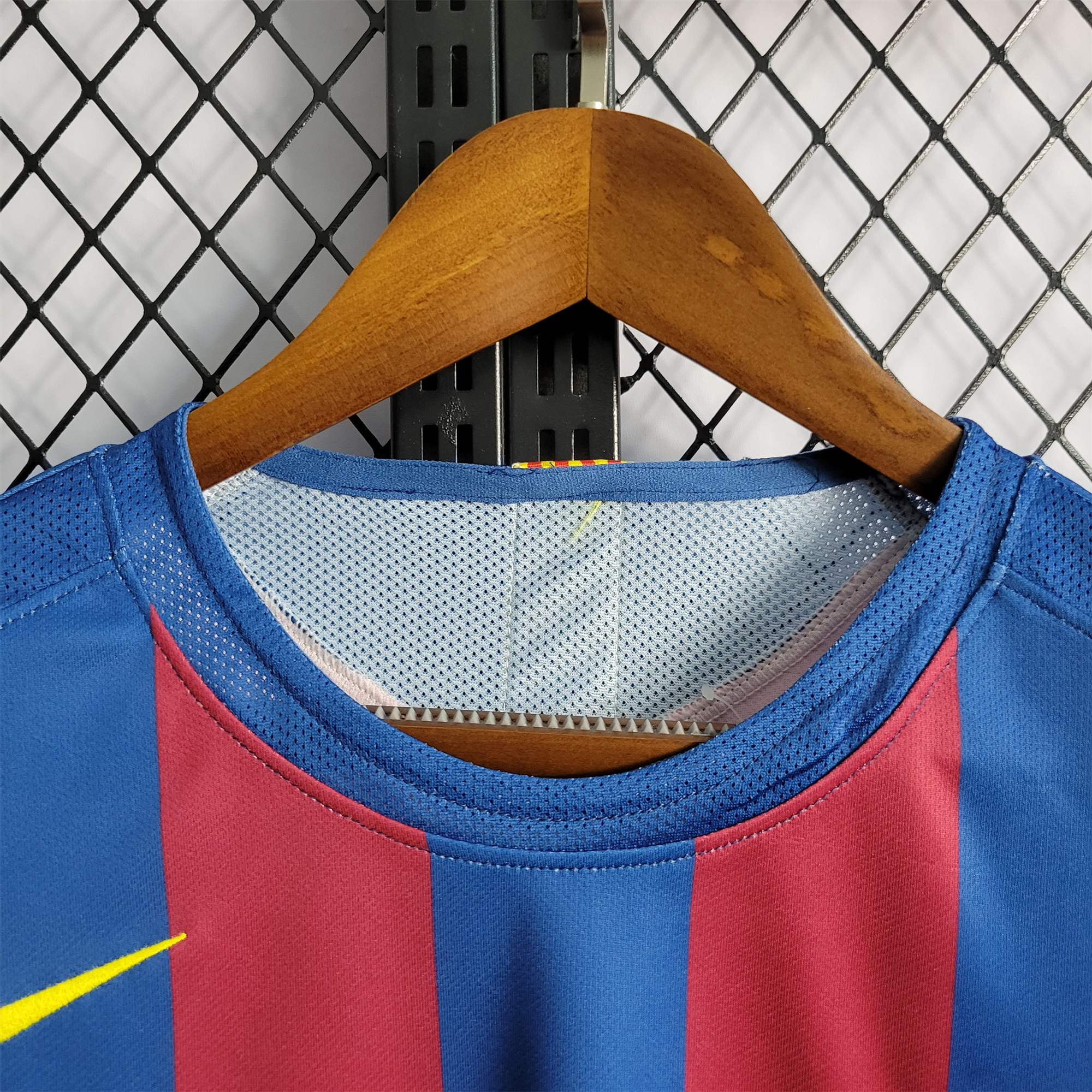 AlphaJersey-Retro Barcelona 05-06 Home Stadium Jersey - UEFA Champions League Final