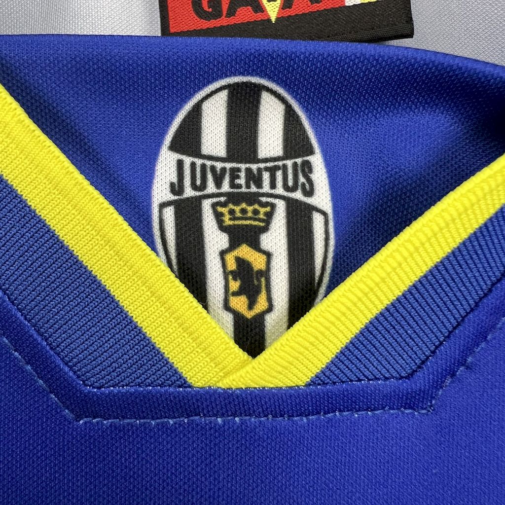 AlphaJersey-Retro Juventus 1996-97 Away Jersey