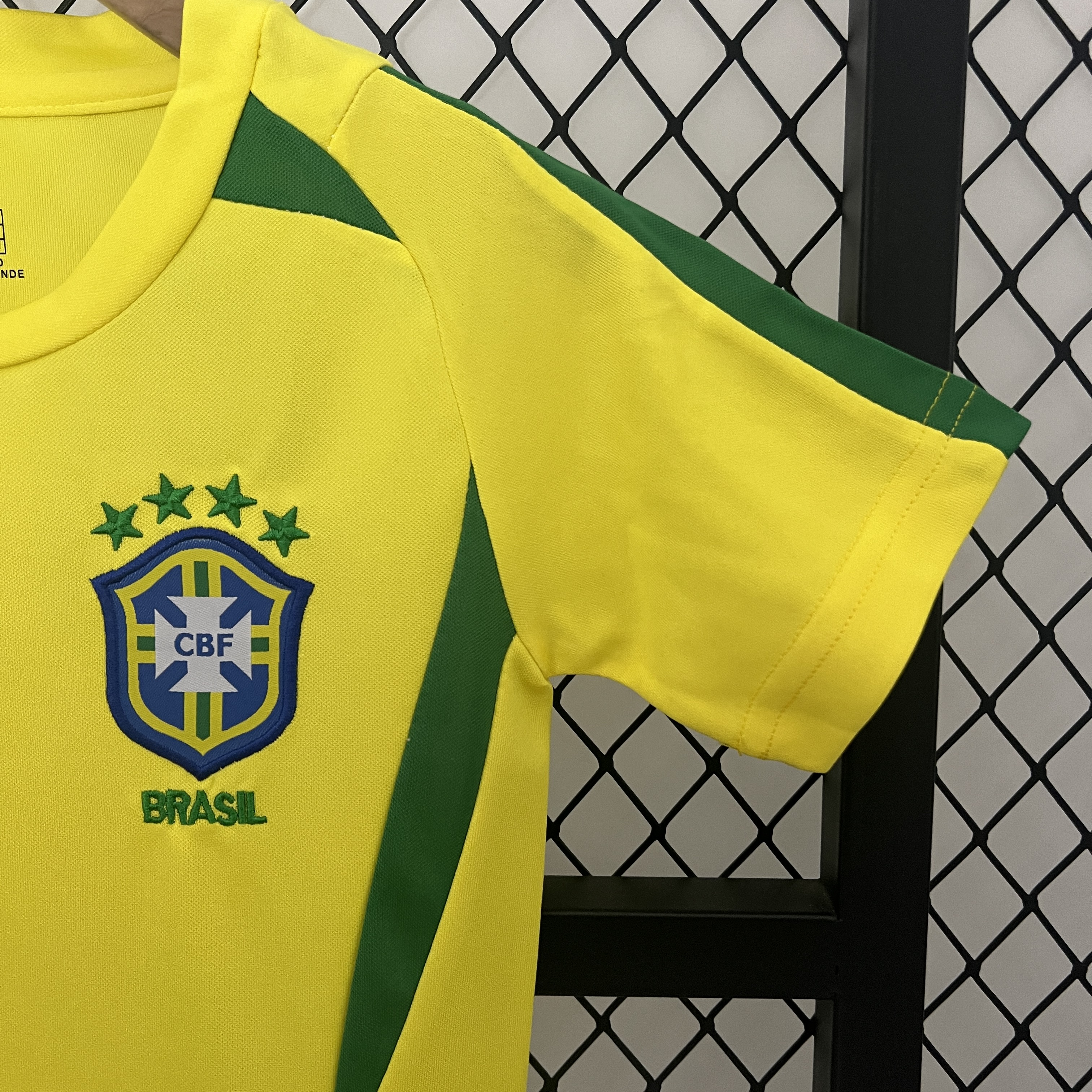 AlphaJersey-Retro Brazil 2002 Home Stadium Kids Kit