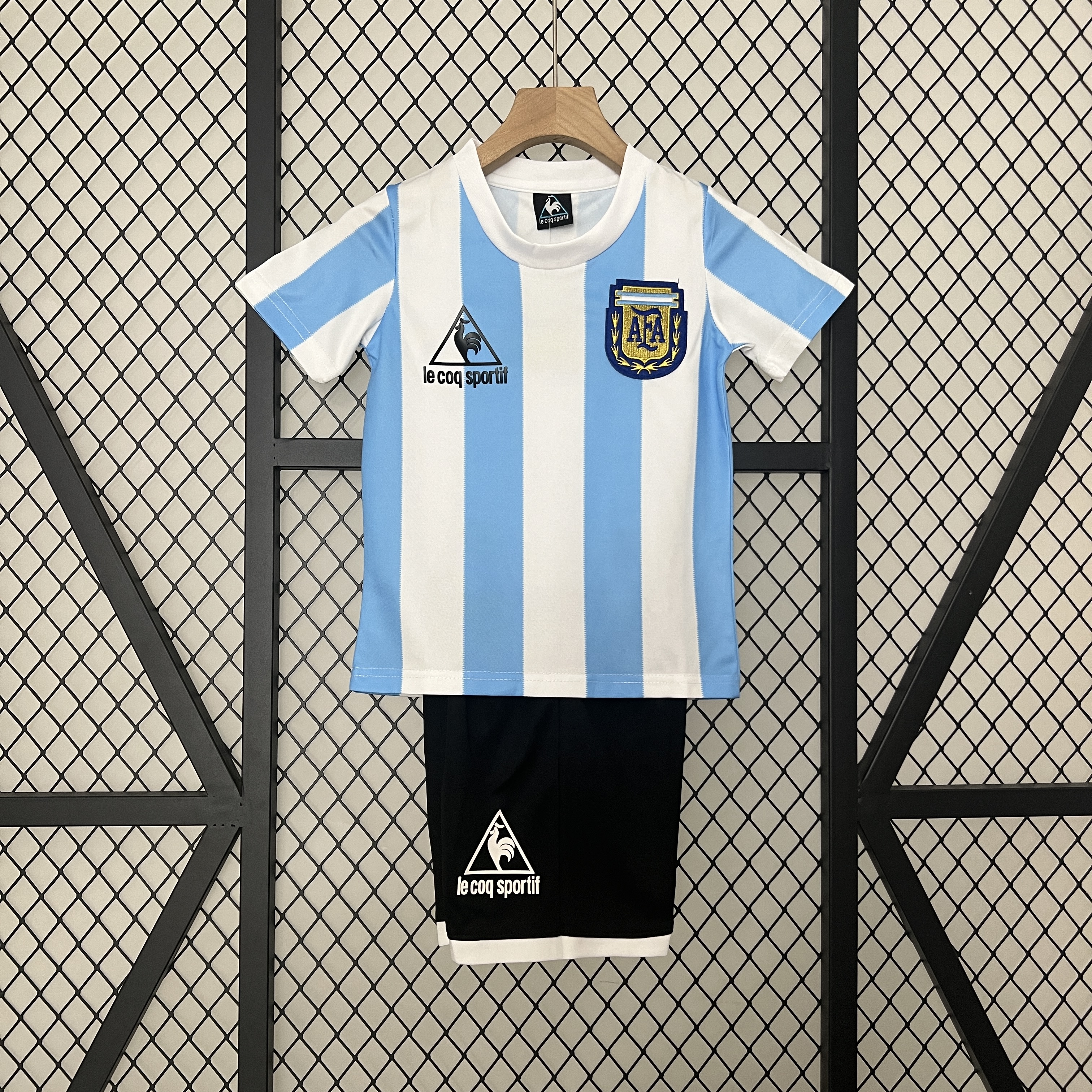 AlphaJersey-Retro Argentina 1986 Home Stadium Kids Kit
