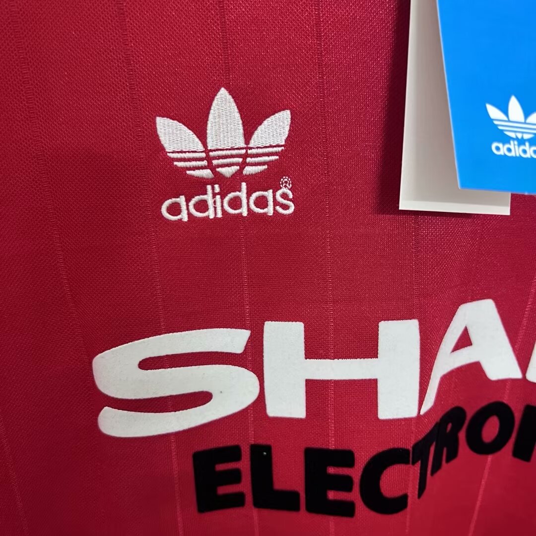 AlphaJersey-Retro Manchester United 82-83 Home Long Sleeve Jersey