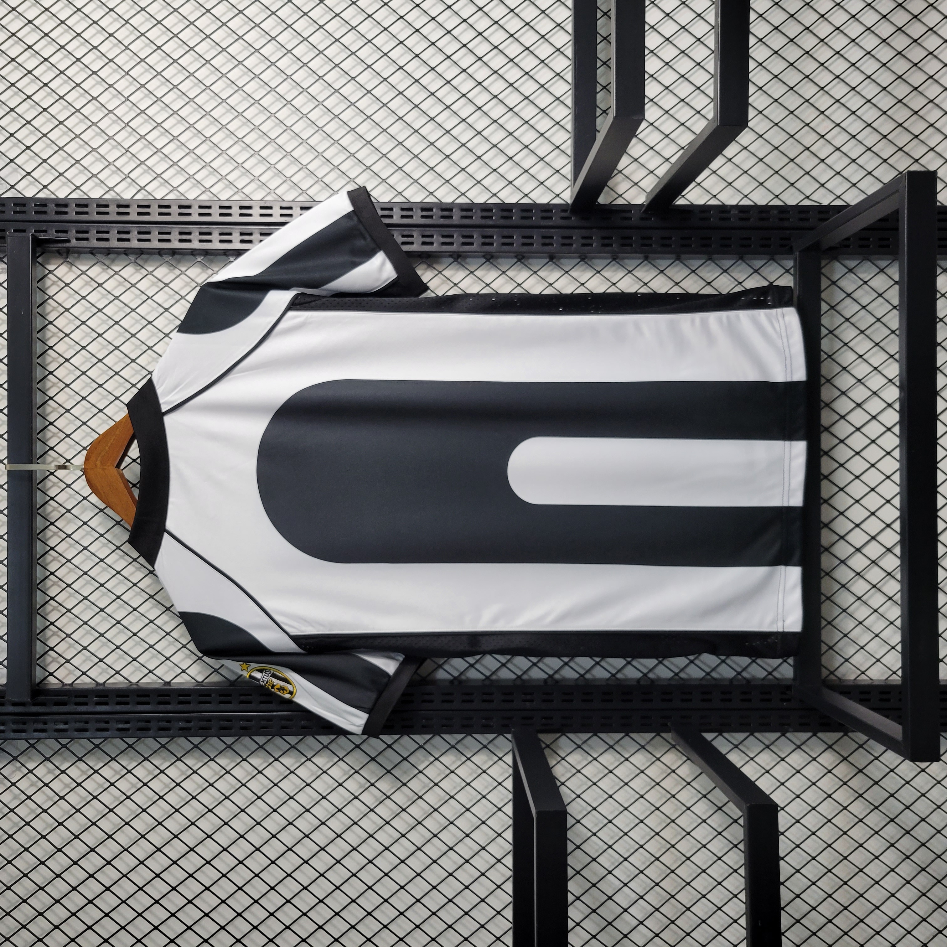 AlphaJersey-Retro Juventus 1997-98 Home Stadium Jersey
