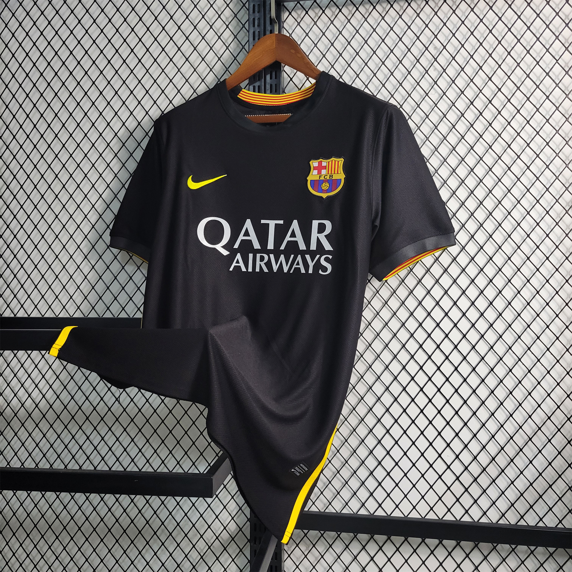 AlphaJersey-Retro Barcelona 13-14 Third Jersey