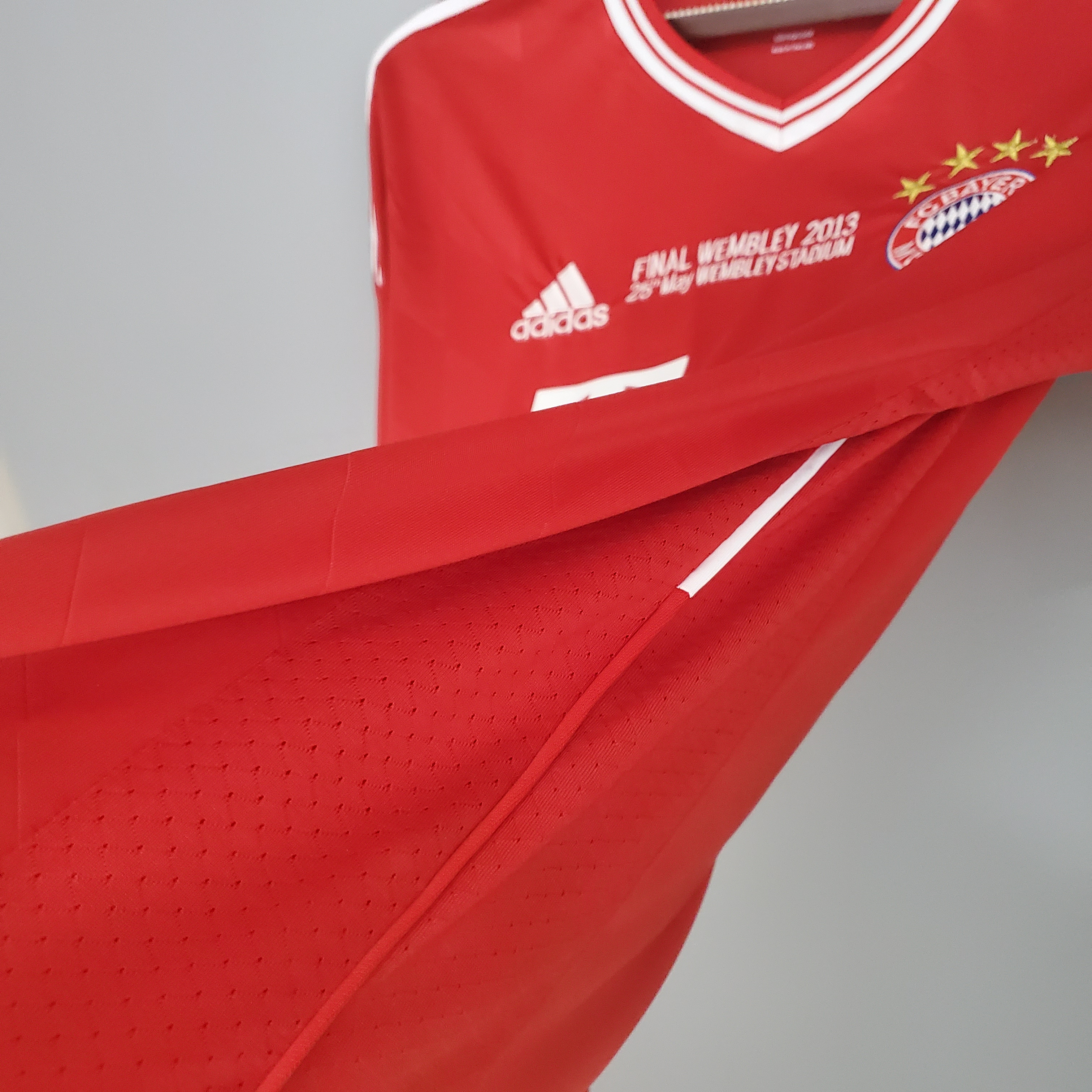 AlphaJersey-Retro Bayern Munich 13-14 Champions League Final Home Stadium Jersey