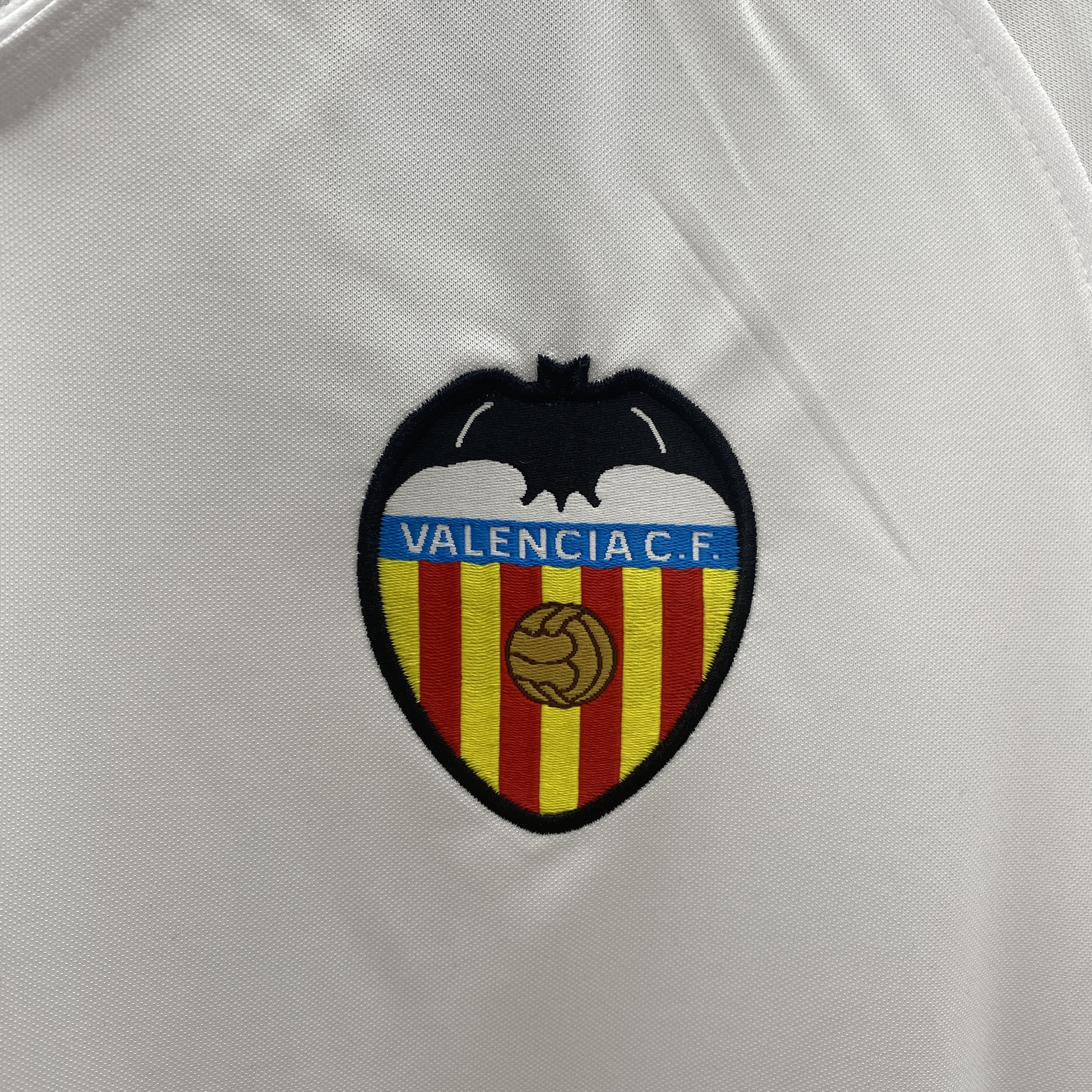 AlphaJersey-Retro Valencia 2006-07 Home Jersey