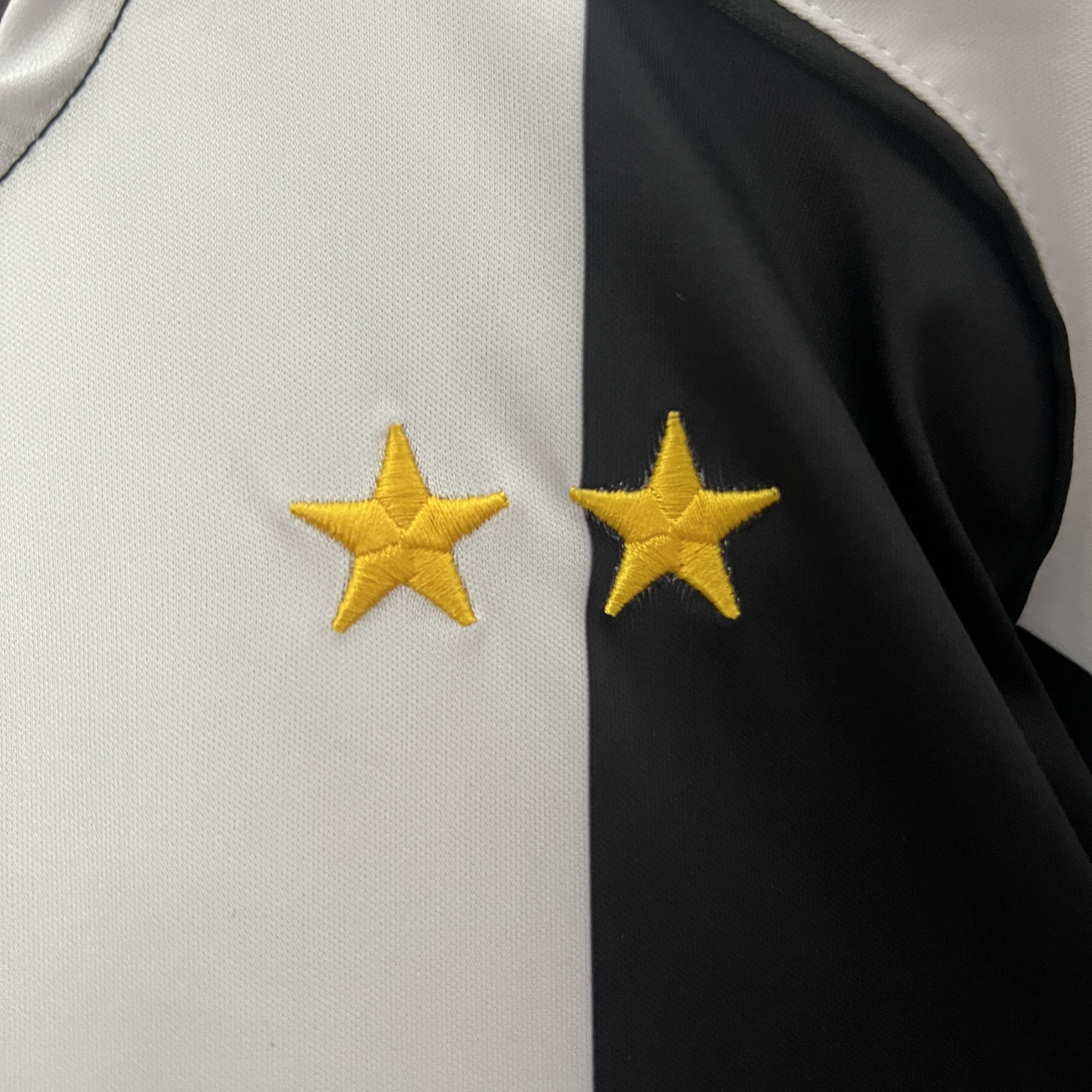 AlphaJersey-Retro Juventus 2004-05 Home Stadium Jersey