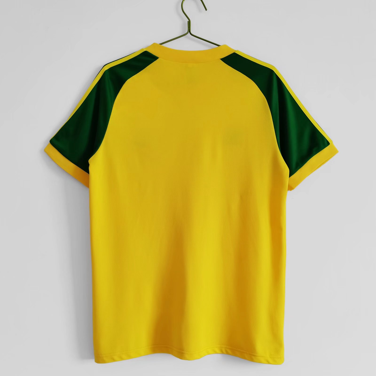 AlphaJersey-Retro Wales 1982 Away Stadium Jersey