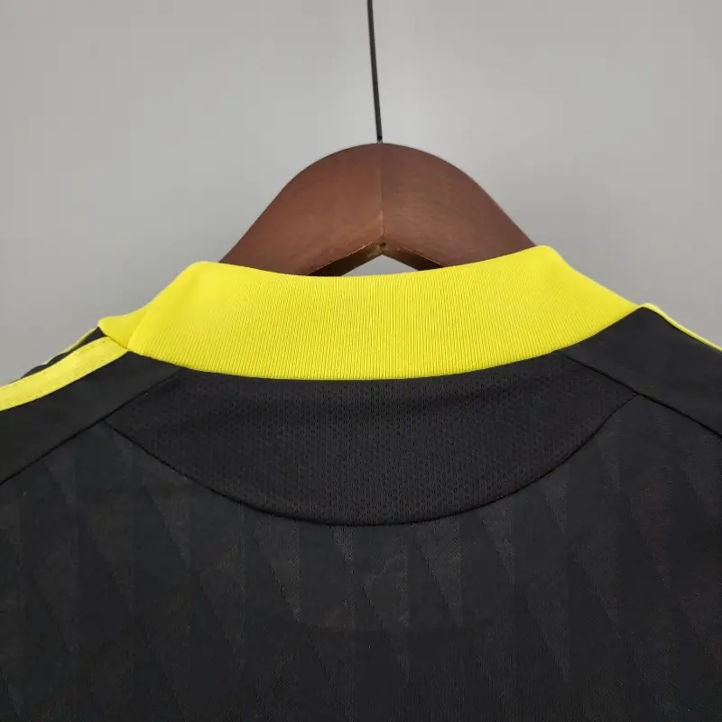 AlphaJersey-Retro Liver.pool 2010-11 Third Jersey