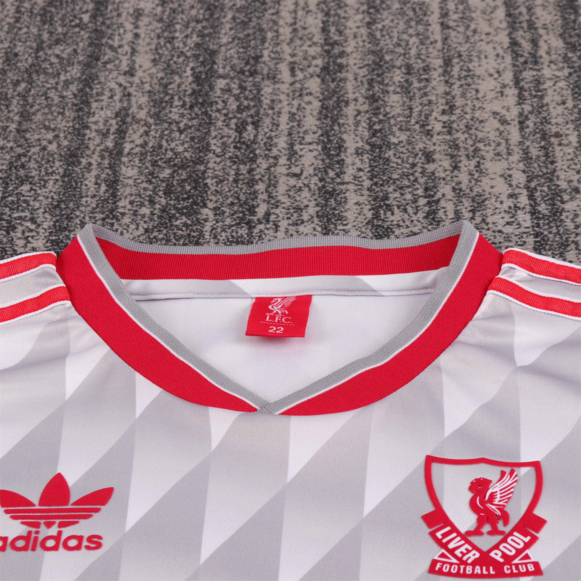 AlphaJersey-Retro Liver.pool 1989-91 Away Kids Kit