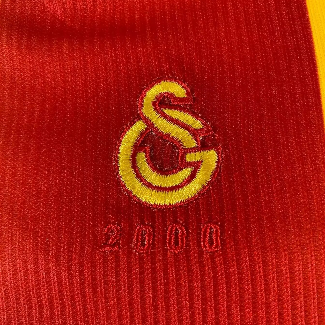 AlphaJersey-Retro Galatasaray 1999-00 Home Jersey