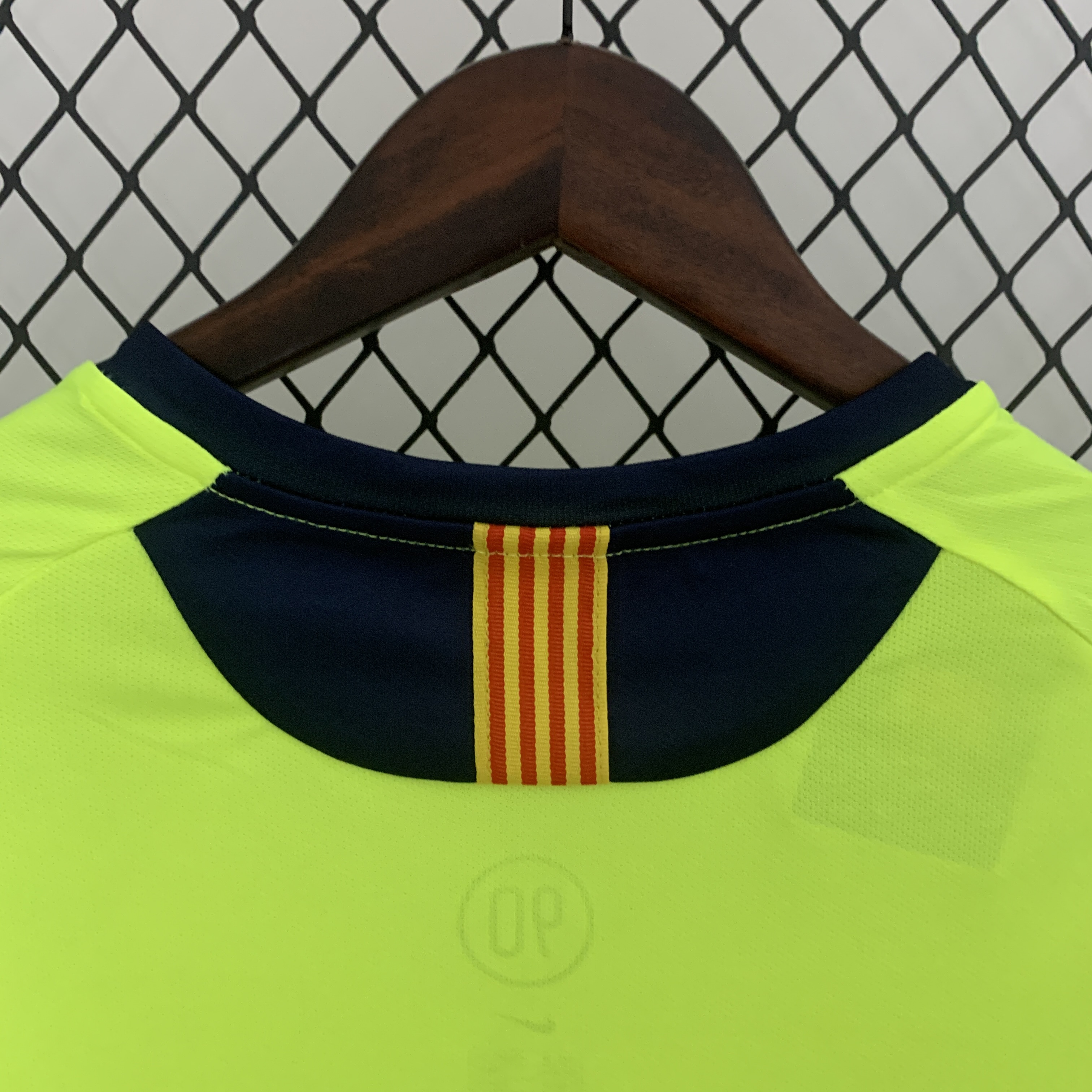 AlphaJersey-Retro Barcelona 05-06 Away Stadium Long Sleeve Jersey