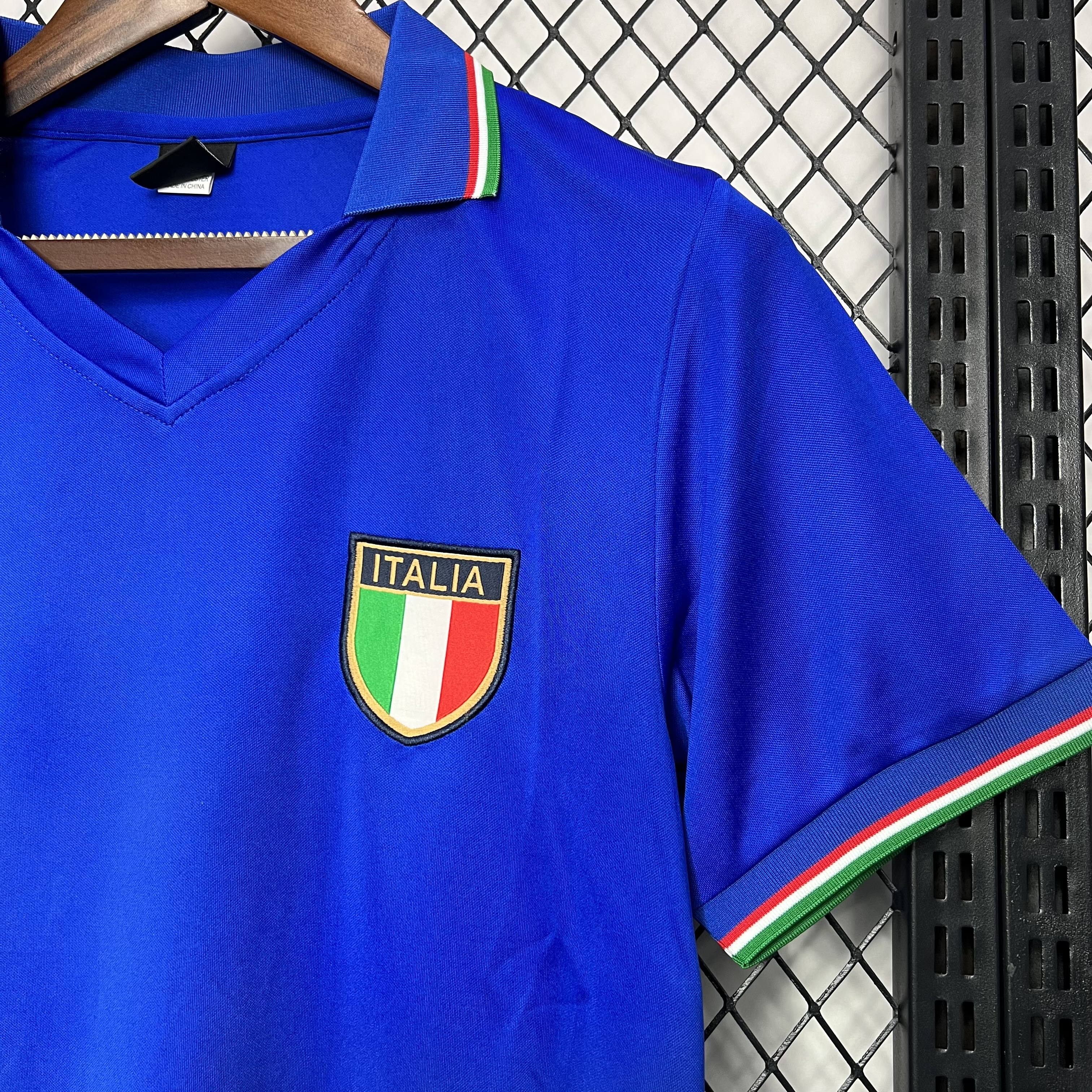 AlphaJersey-Retro Italy 1982 Home Stadium Jersey