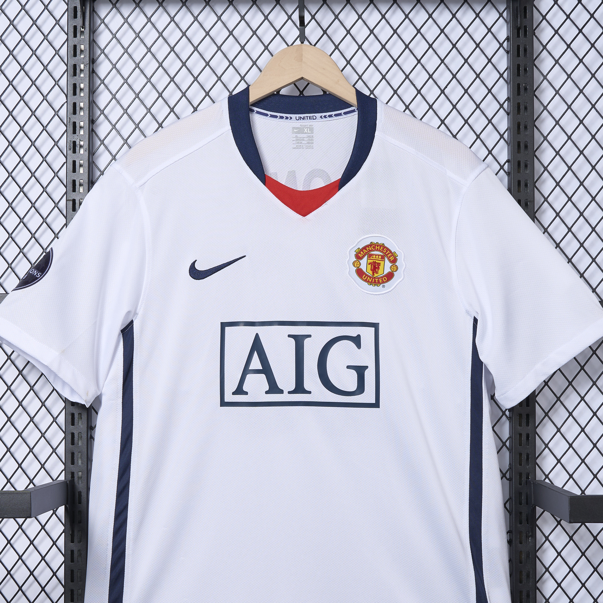 AlphaJersey-Retro Manchester United 08-09 Away Jersey