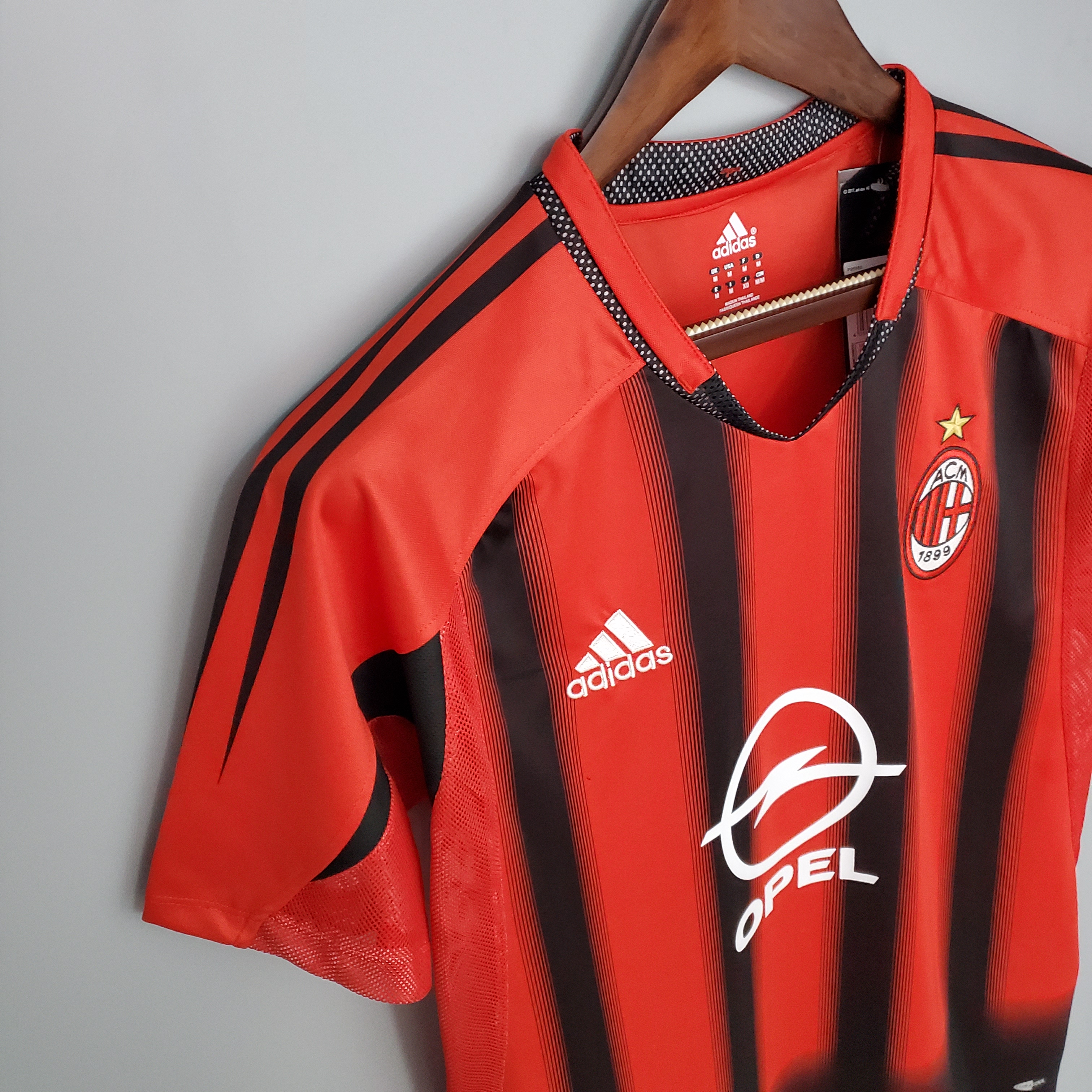 AlphaJersey-Retro AC Milan 04-05 Home Stadium Jersey