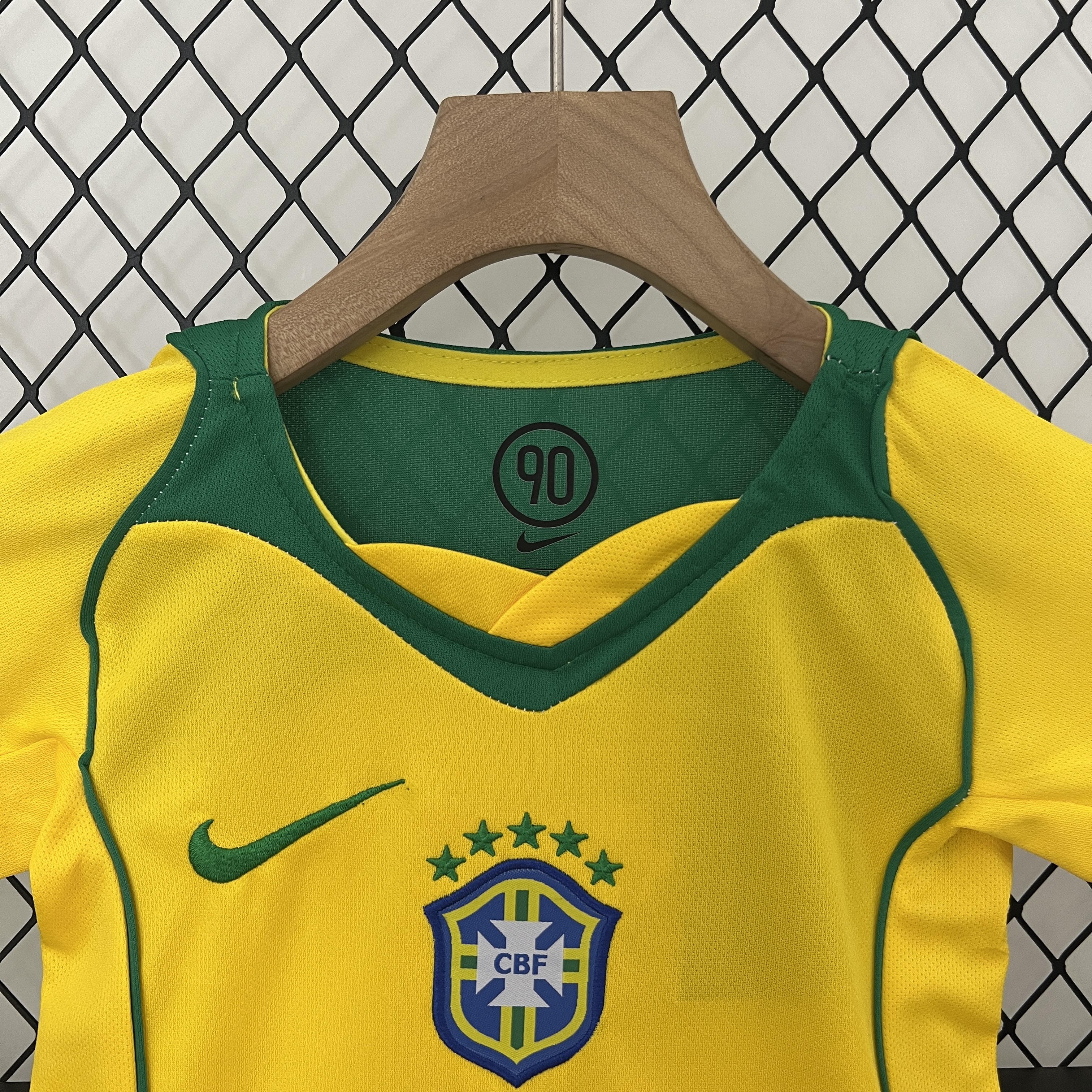 AlphaJersey-Retro Brazil 2004 Home Stadium Kids Kit