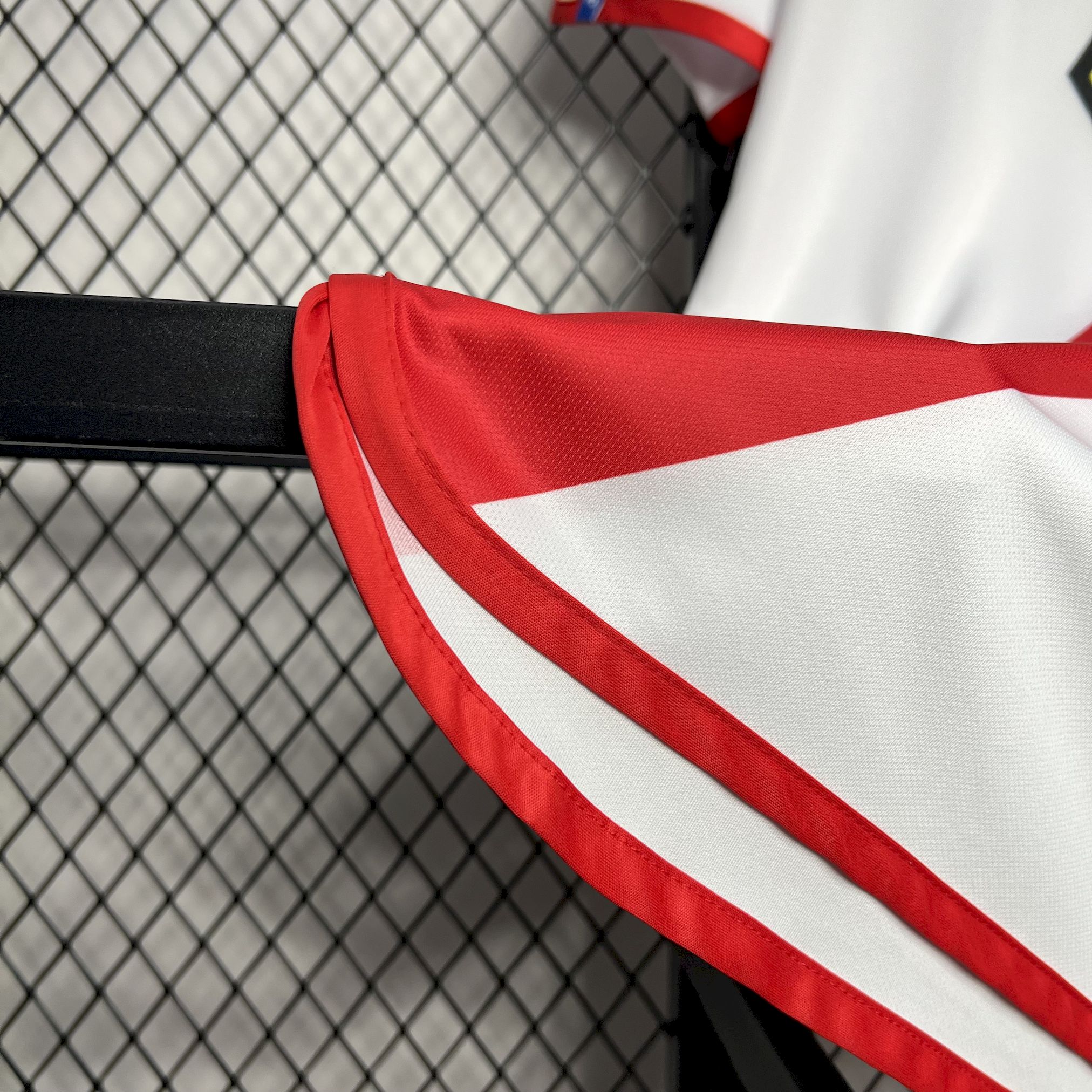 AlphaJersey-Retro Rayo Vallecano 2001-02 Home Jersey