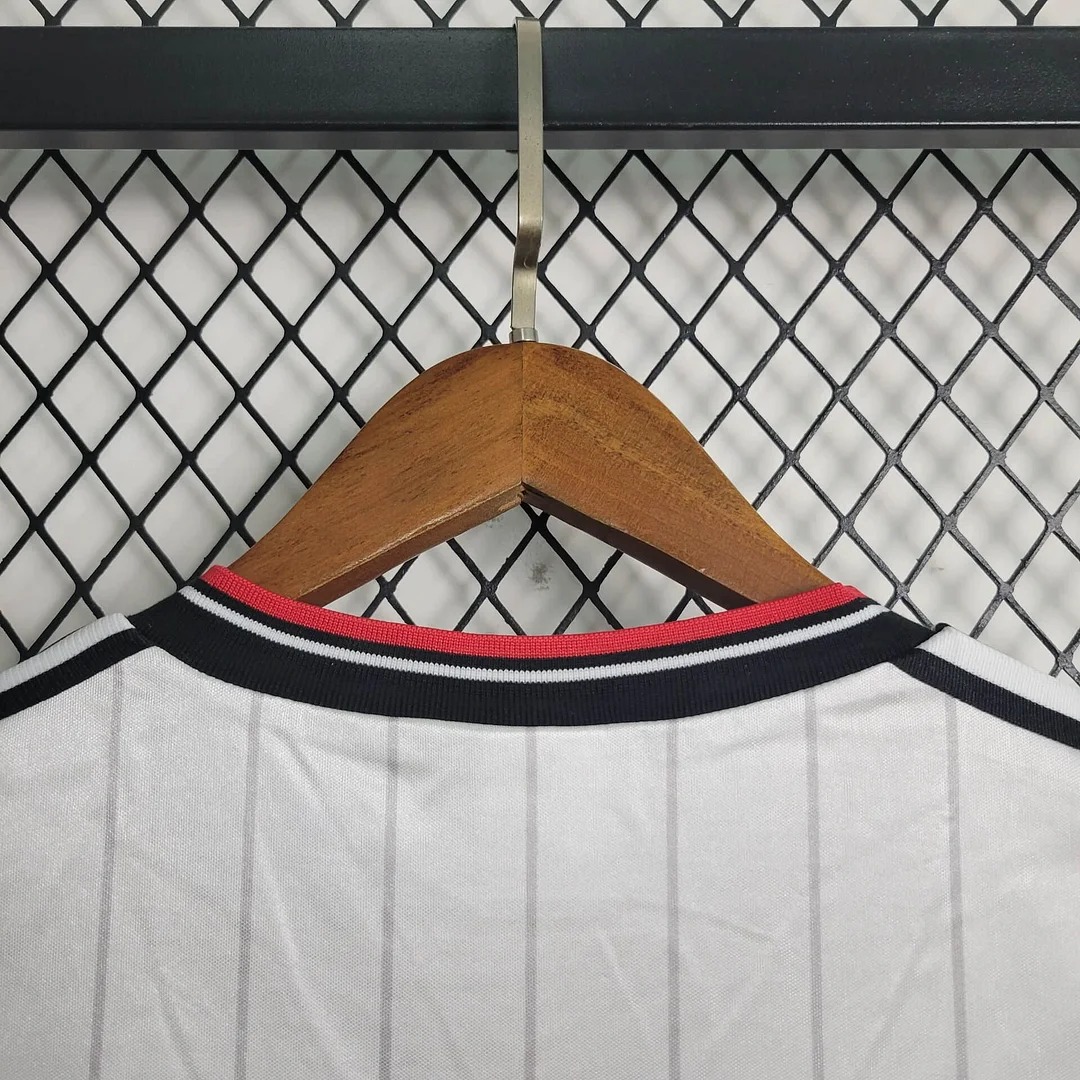 AlphaJersey-Retro Manchester United 82-83 Away Jersey