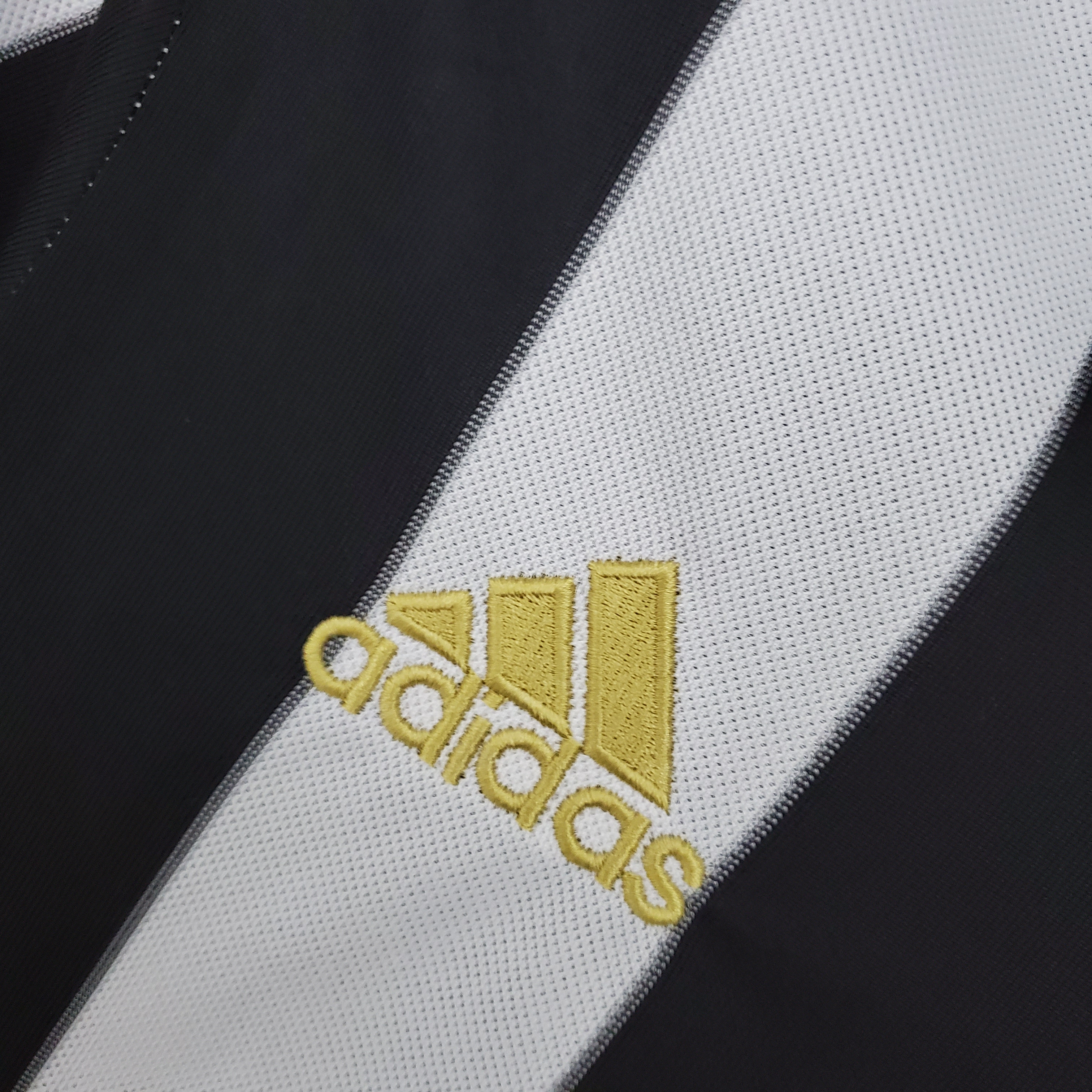 AlphaJersey-Retro Juventus 2017-18 Home Stadium Jersey