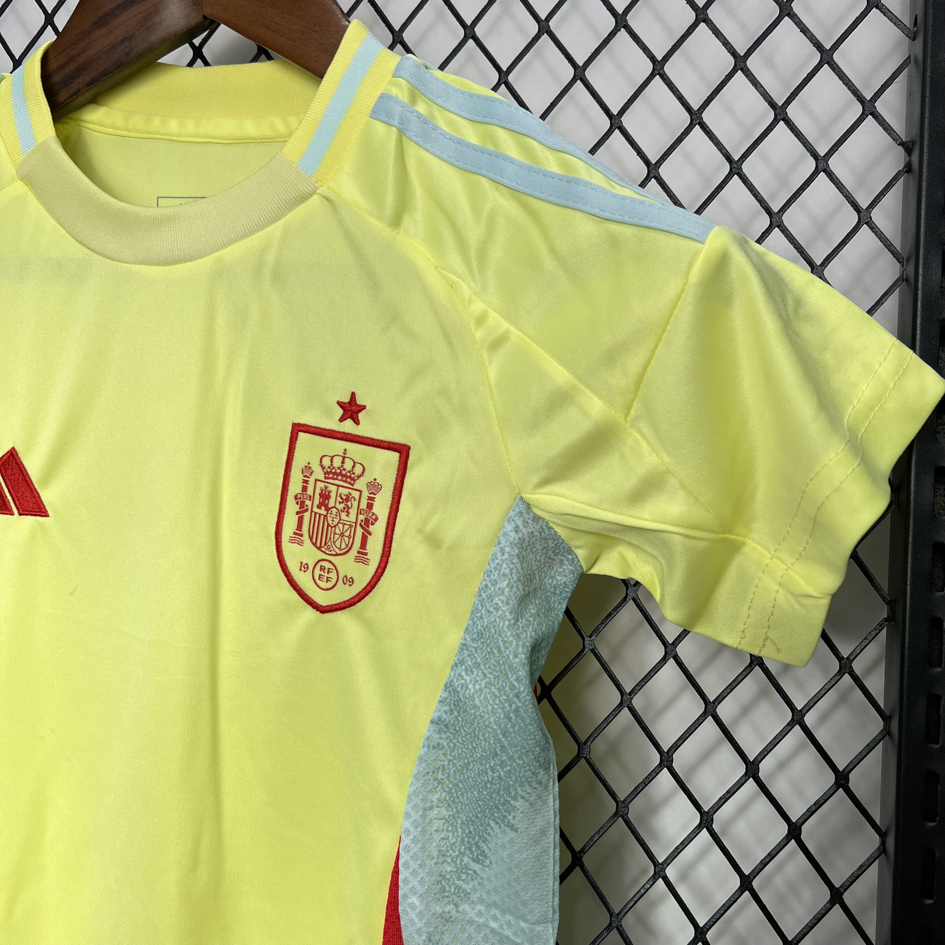 AlphaJersey-Spain 2024 Away Kids Kit