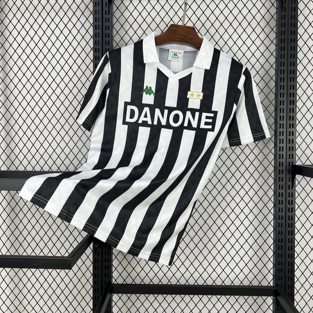 AlphaJersey-Retro Juventus 1992-94 Home Jersey