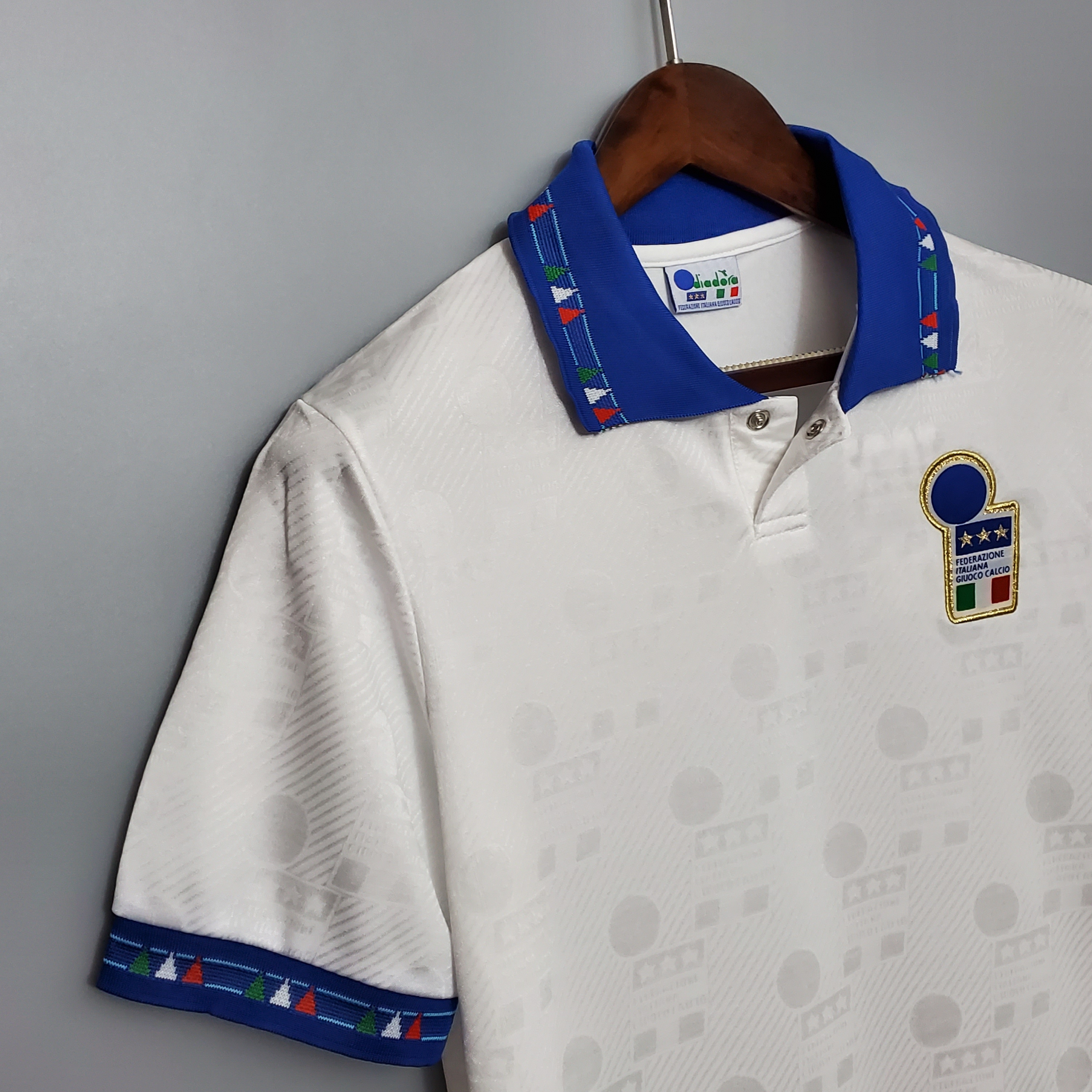 AlphaJersey-Retro Italy 1994 Away Stadium Jersey