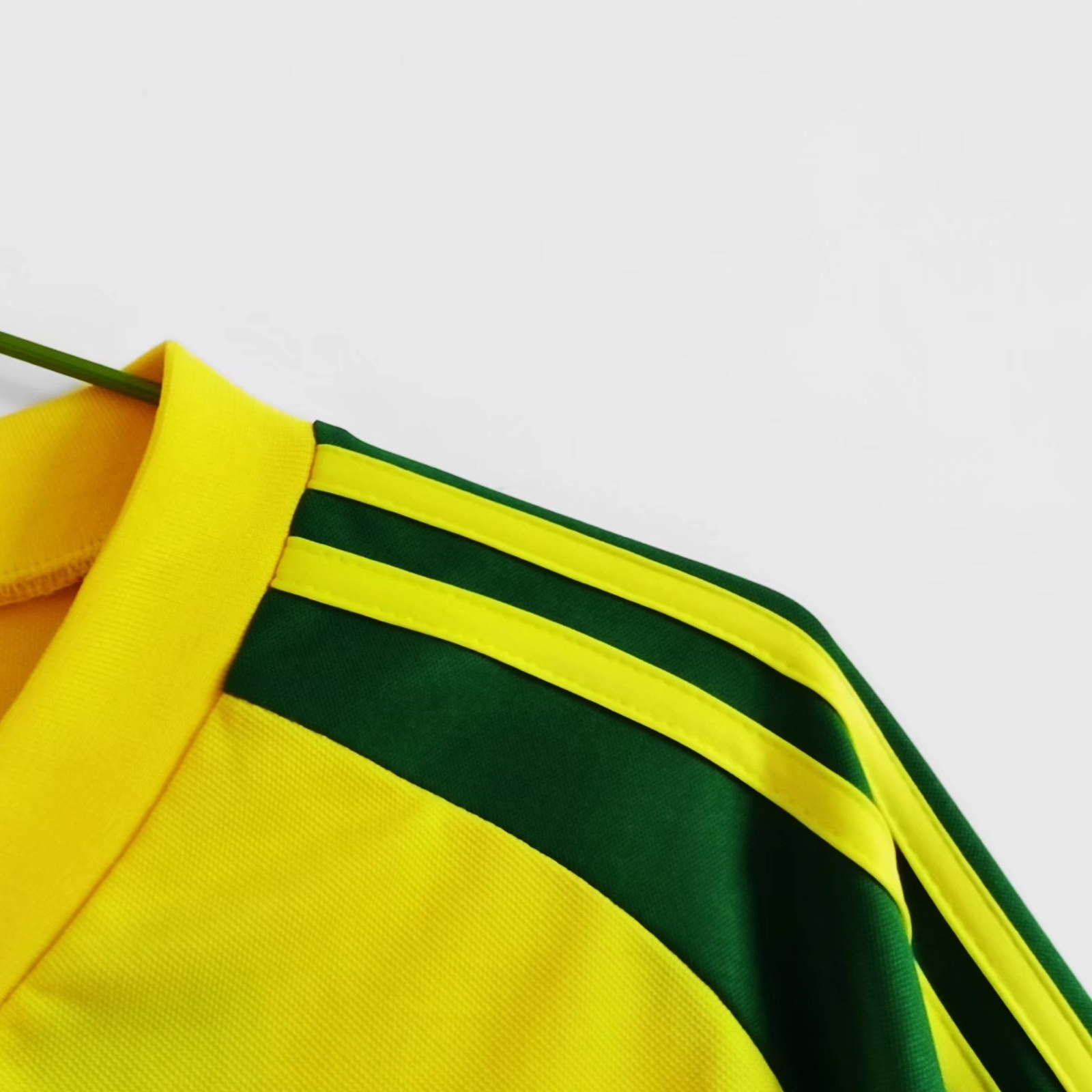 AlphaJersey-Retro Wales 1982 Away Stadium Jersey