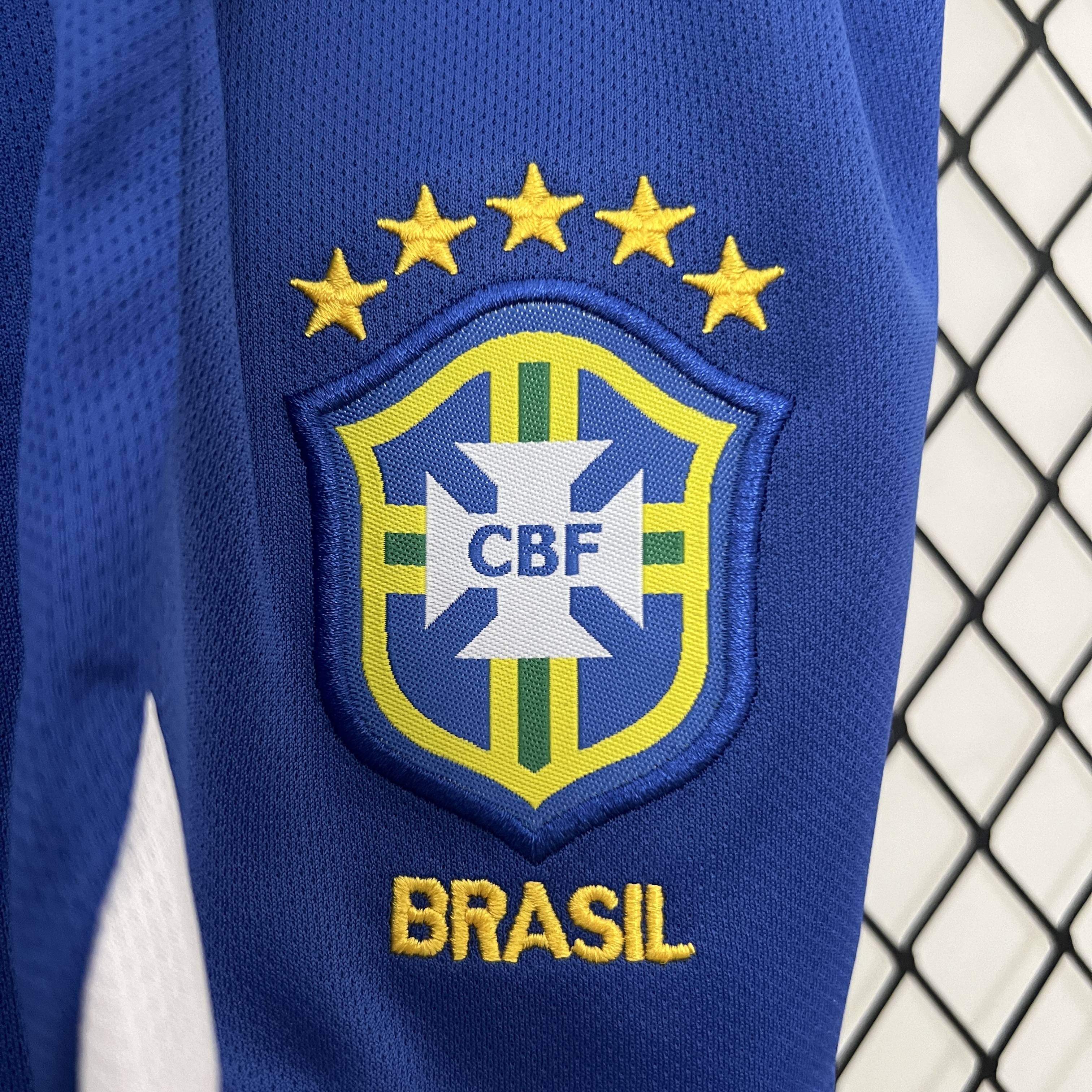 AlphaJersey-Retro Brazil 2004 Home Stadium Kids Kit