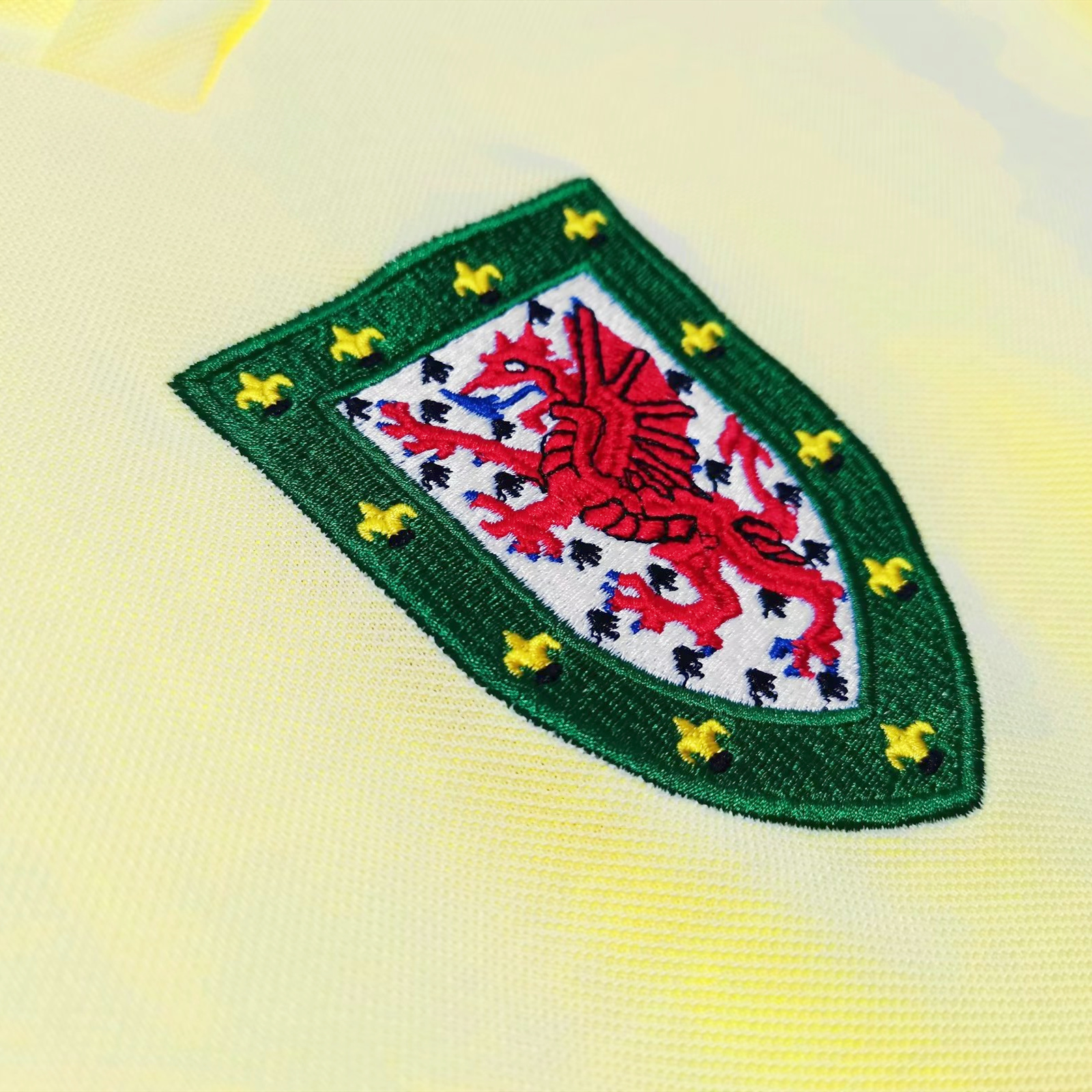 AlphaJersey-Retro Wales 1976 Away Stadium Jersey