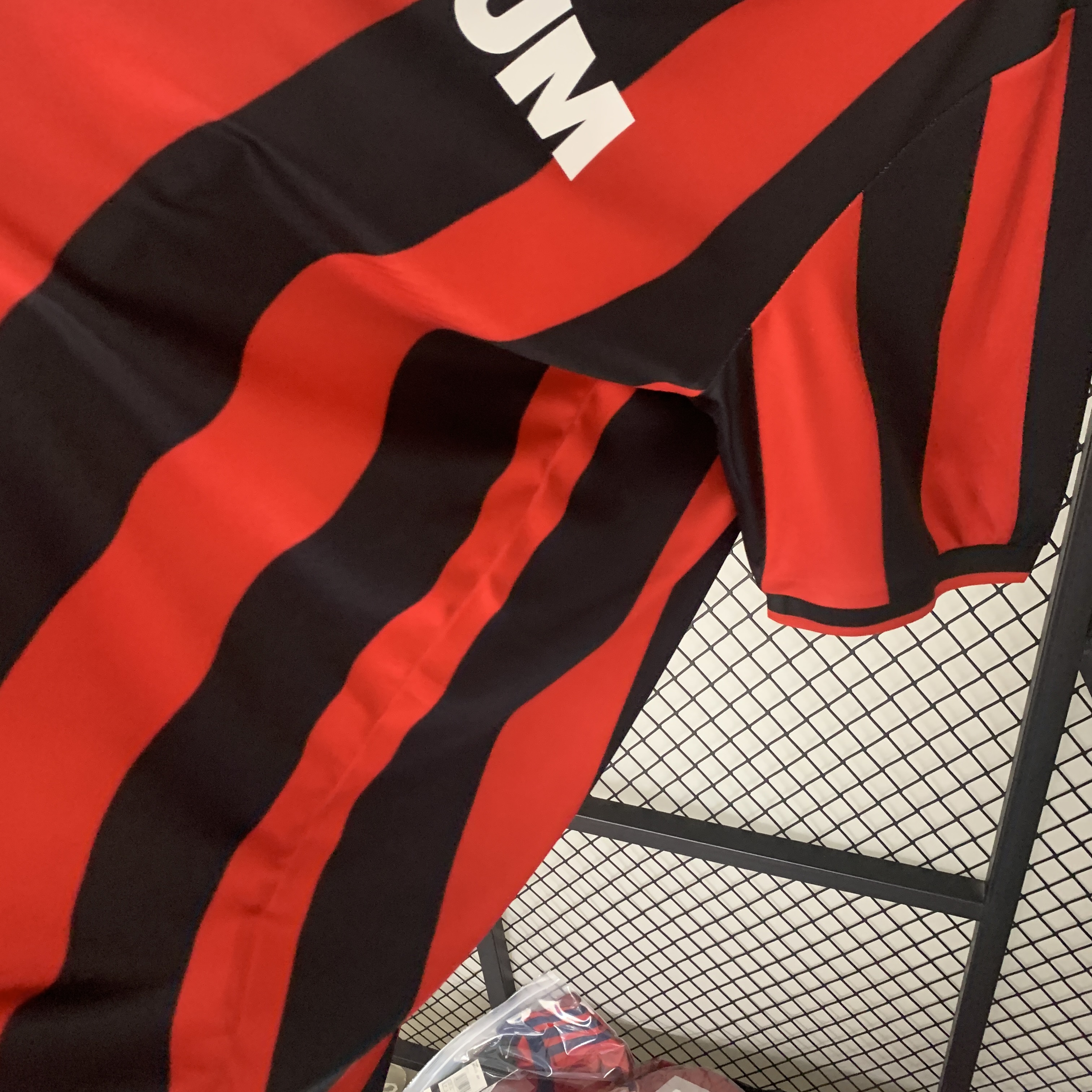 AlphaJersey-Retro AC Milan 90-91 Home Stadium Jersey