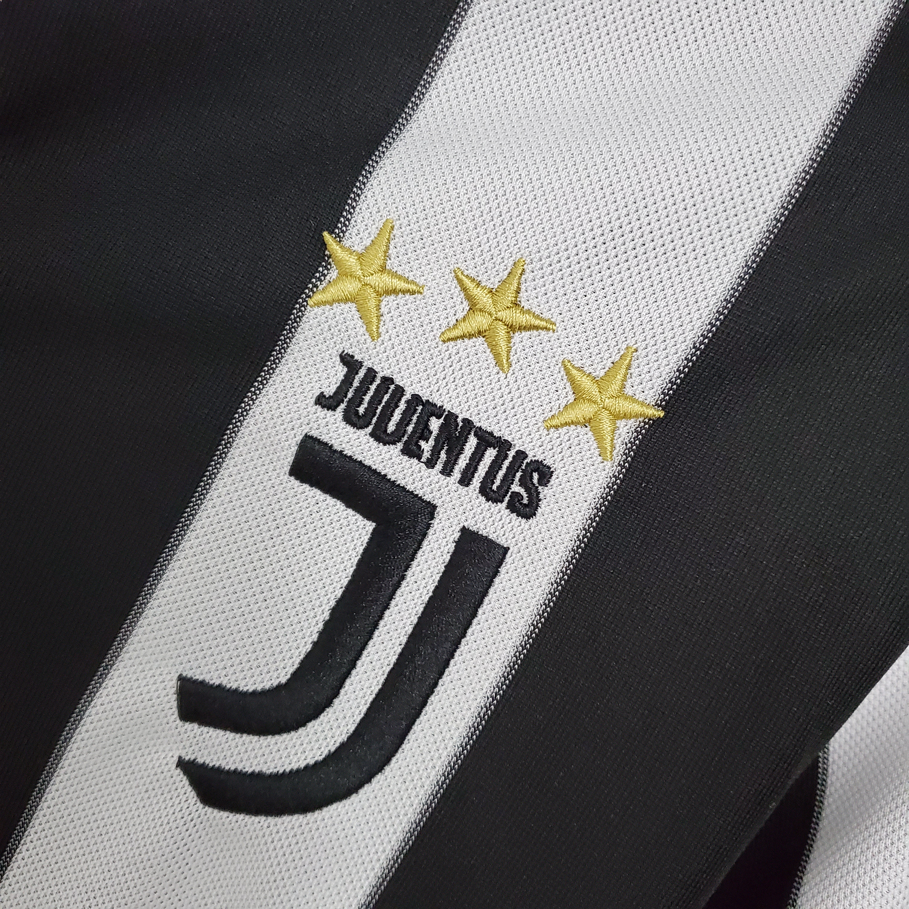 AlphaJersey-Retro Juventus 2017-18 Home Stadium Jersey