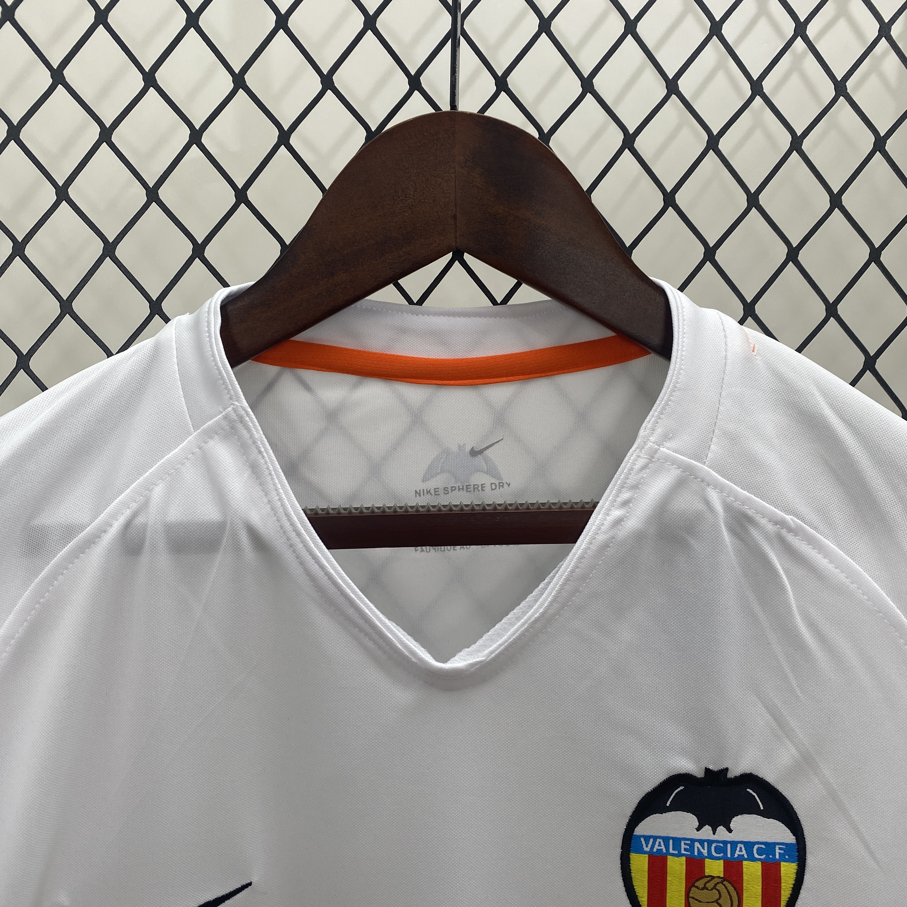 AlphaJersey-Retro Valencia 2006-07 Home Jersey