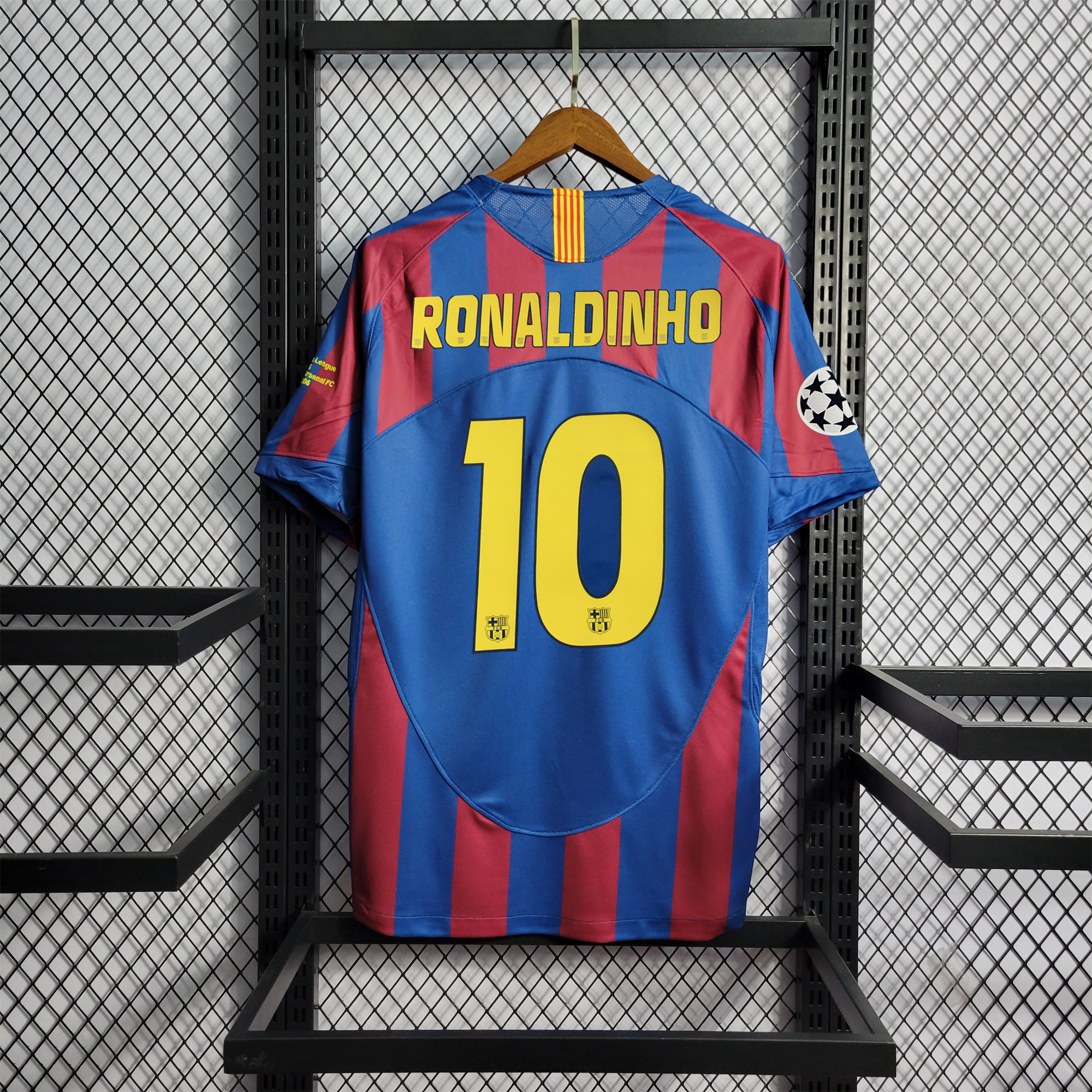 AlphaJersey-Retro Barcelona 05-06 Home Stadium Jersey - UEFA Champions League Final