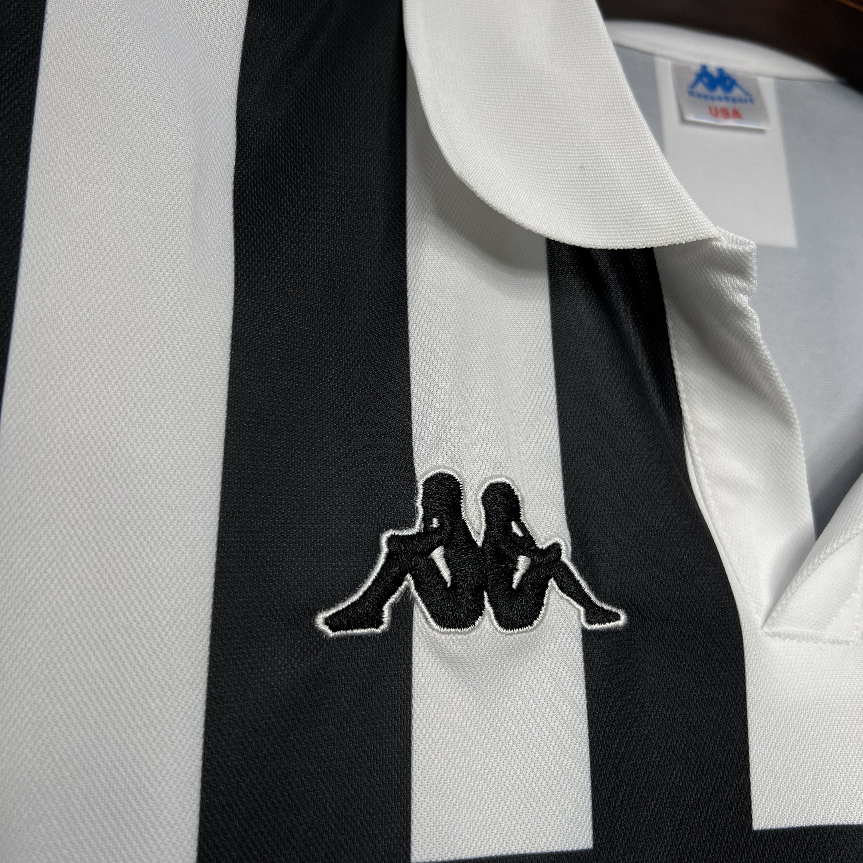 AlphaJersey-Retro Juventus 1984-85 Home Stadium Jersey