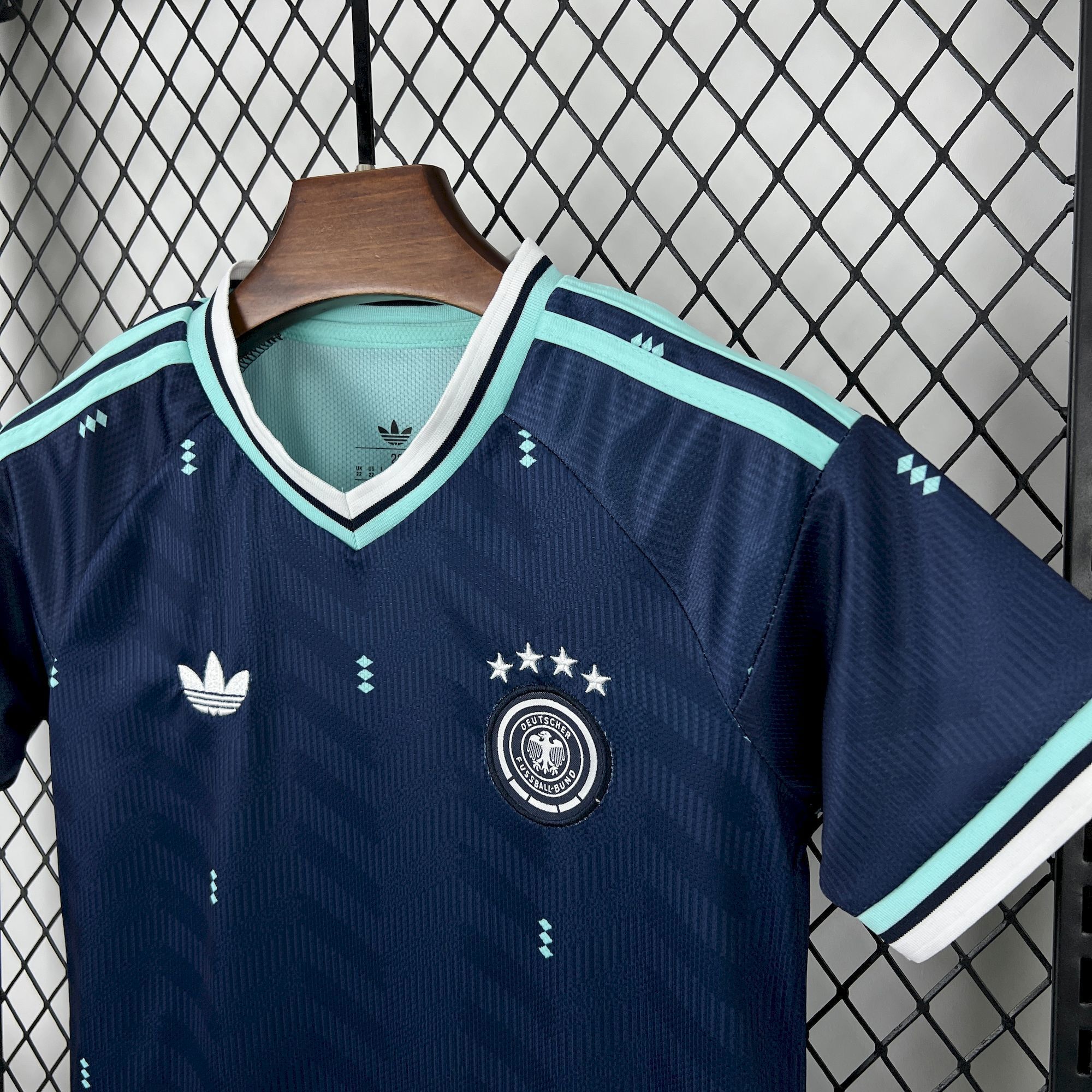 Socce Jerseys-topleaguejerseys.com