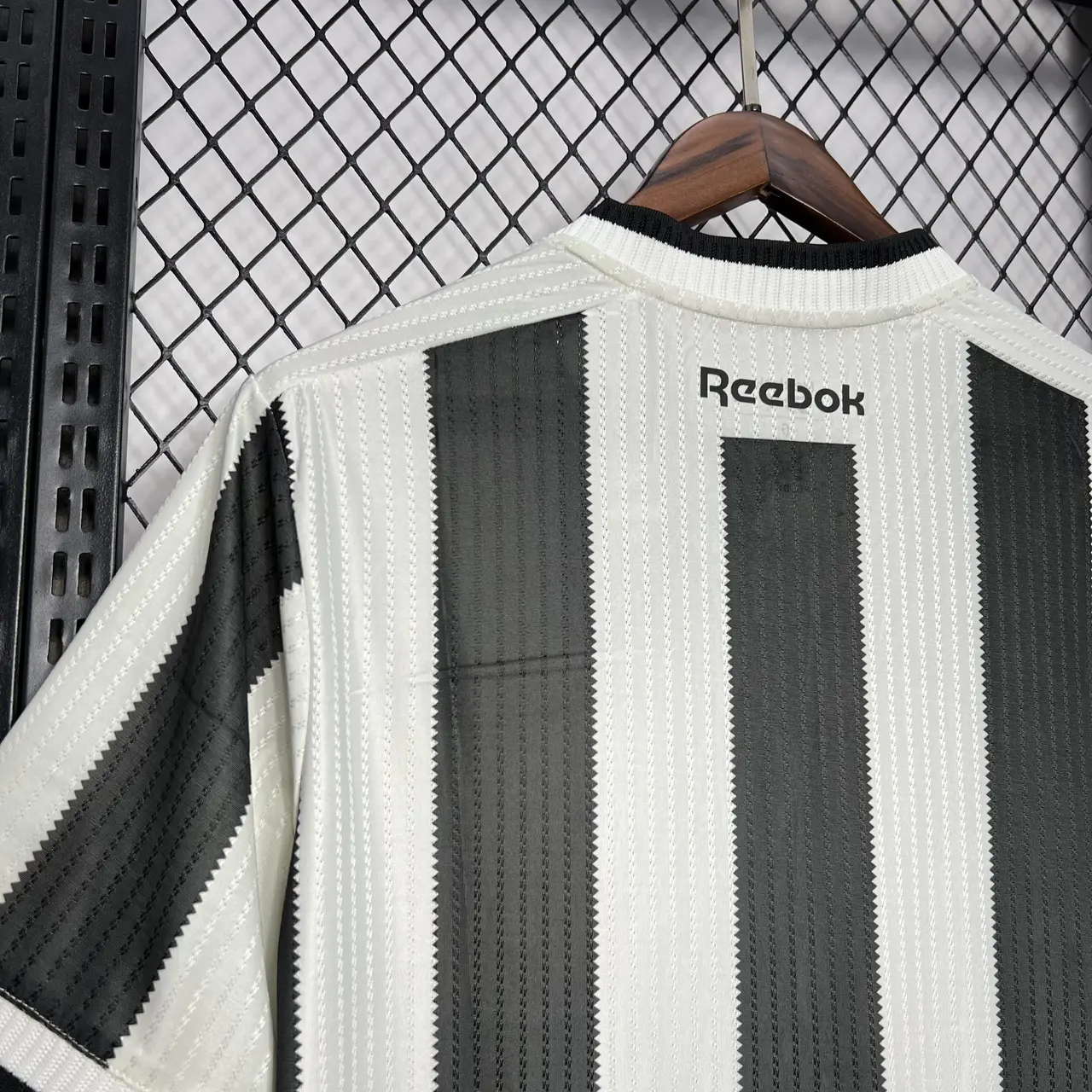 Socce Jerseys-topleaguejerseys.com