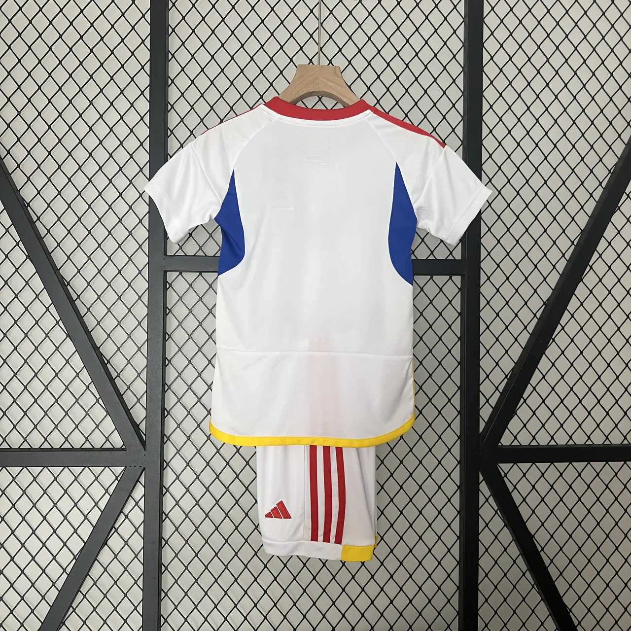 Socce Jerseys-topleaguejerseys.com